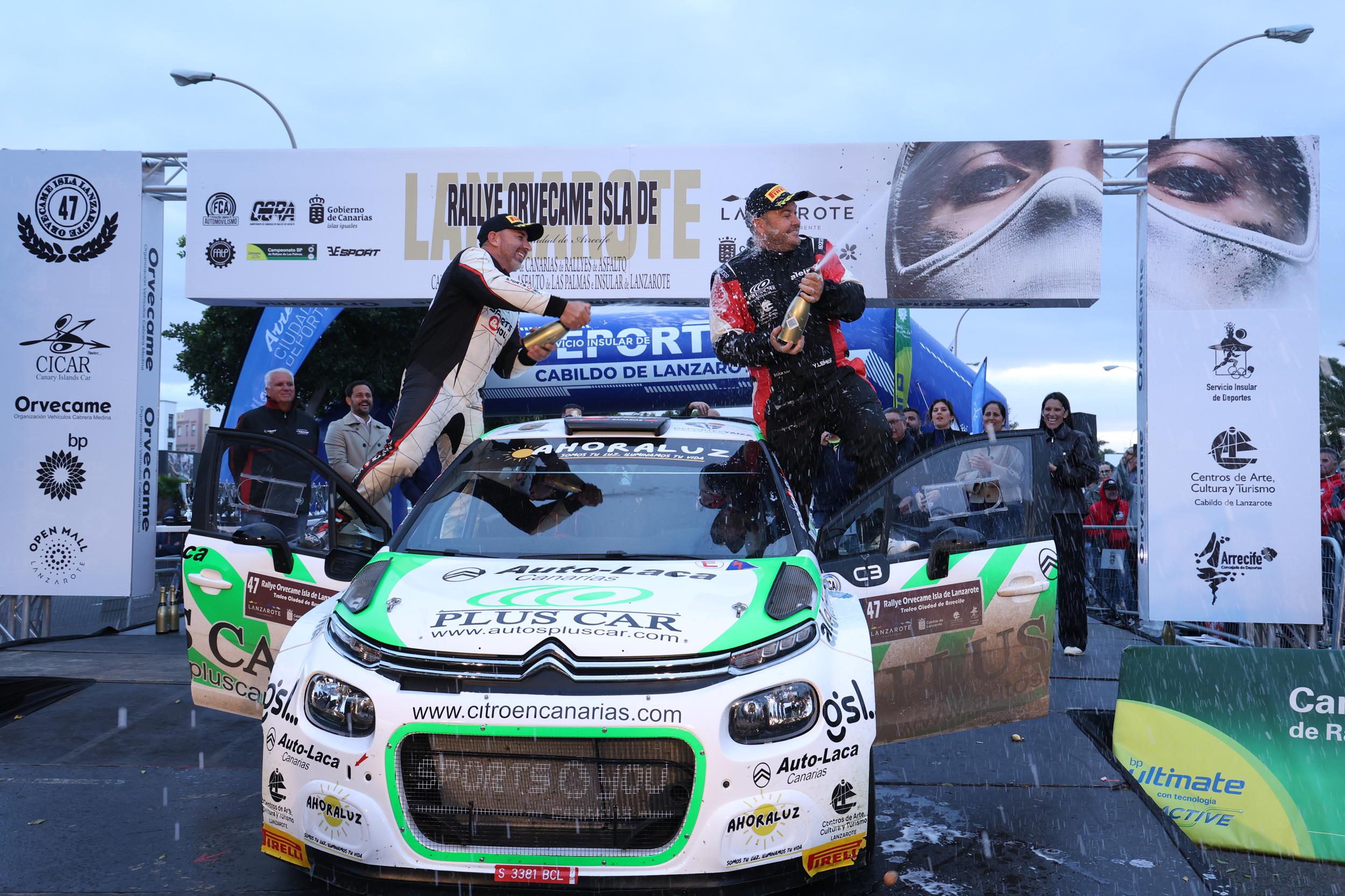 Alexey Lukyanyuk "vuela" con el Skoda en Lanzarote y gana su primer rallye del CCRA