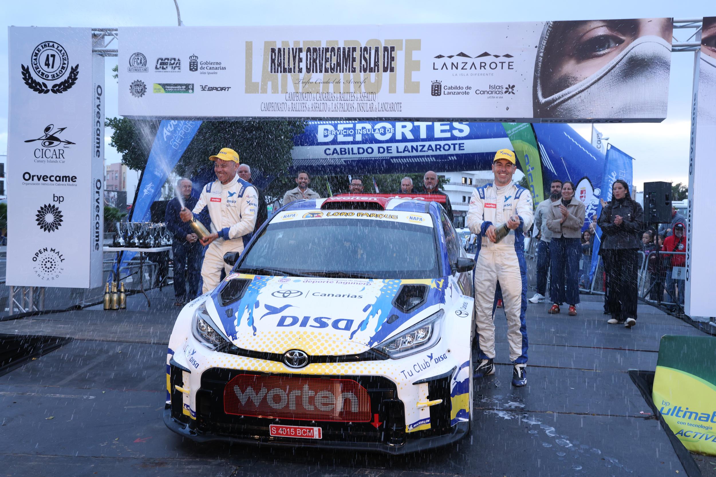 Alexey Lukyanyuk "vuela" con el Skoda en Lanzarote y gana su primer rallye del CCRA