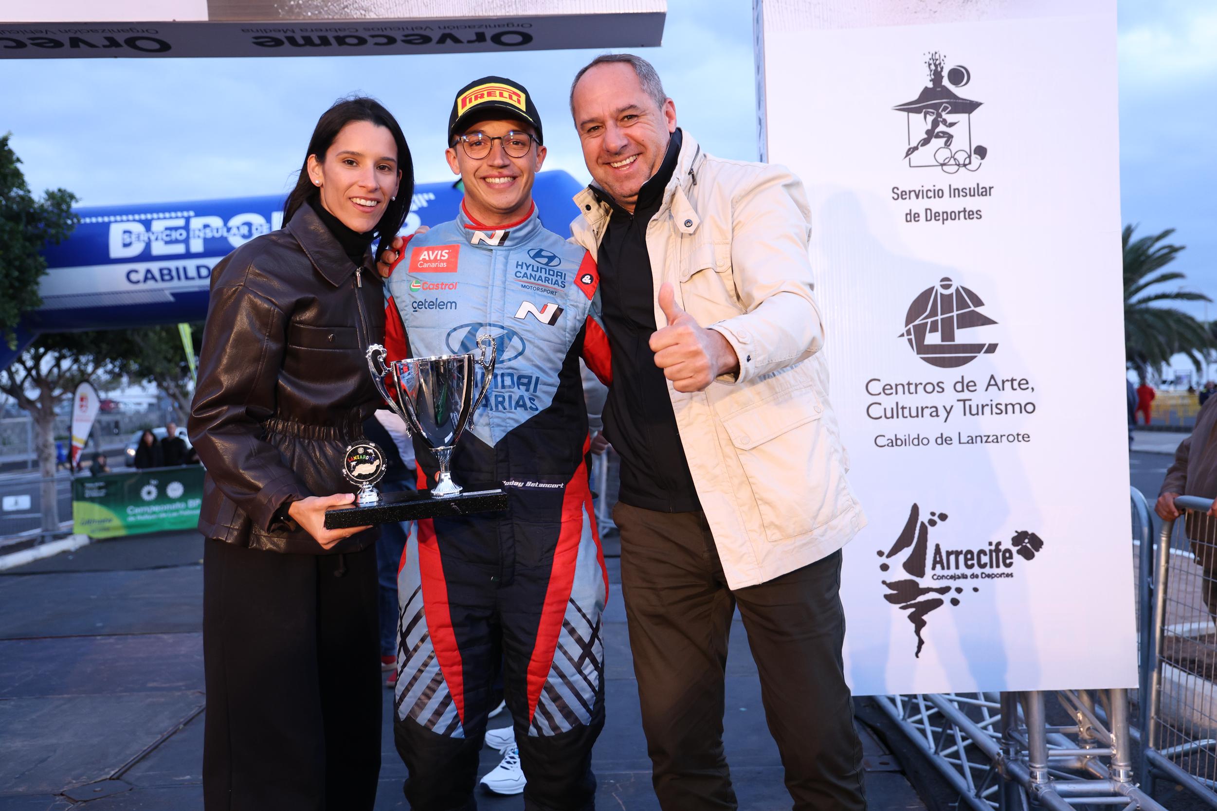 Alexey Lukyanyuk "vuela" con el Skoda en Lanzarote y gana su primer rallye del CCRA