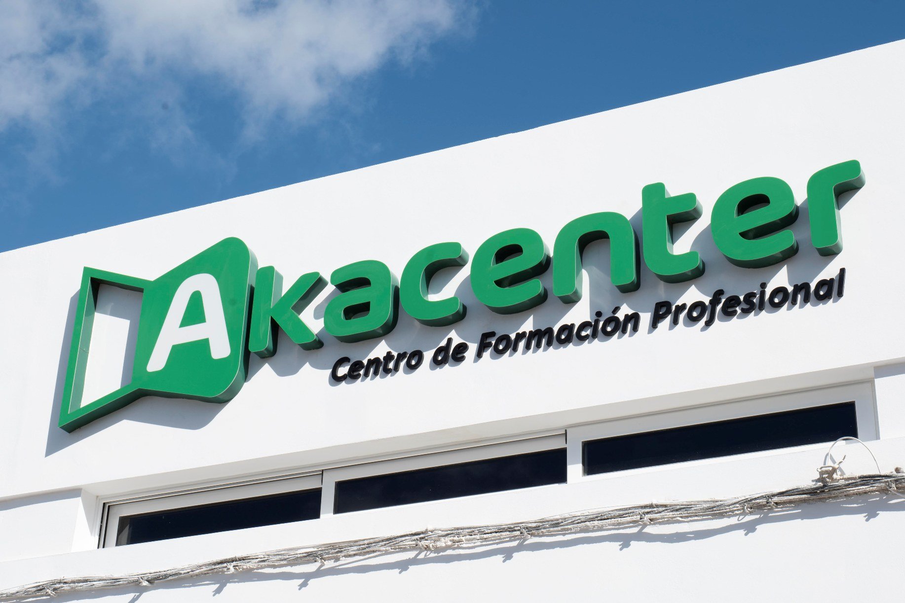 fachada de Akacenter en Valterra