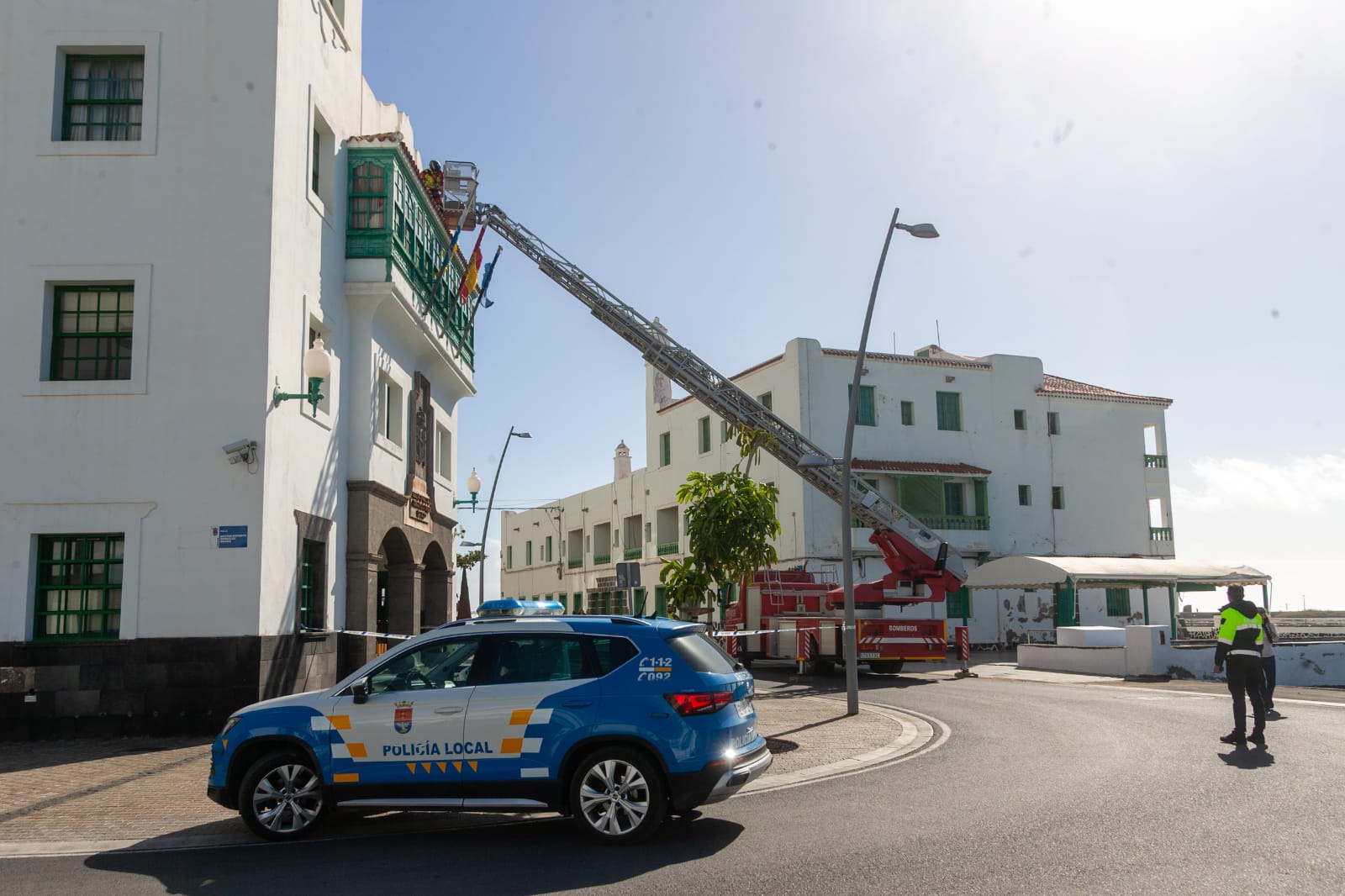 Desperfectos provocados por el fuerte oleaje en Arrecife. Foto: Juan Mateos