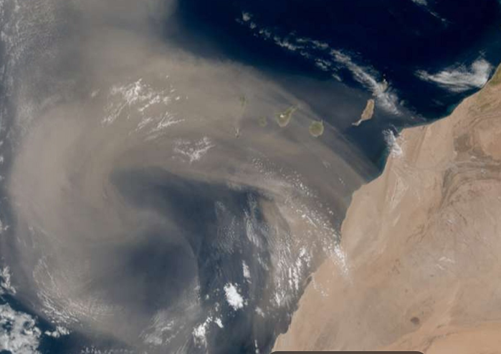 Episodio de calima que azota a Canarias este miércoles