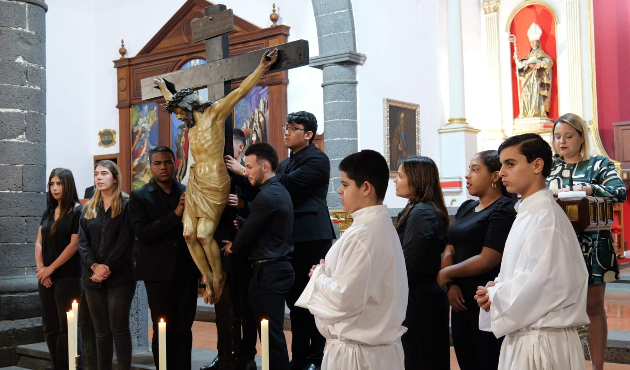 La Iglesia de San Ginés acoge la celebración litúrgica del Viernes Santo La Iglesia de San Ginés acoge la celebración litúrgica del Viernes Santo