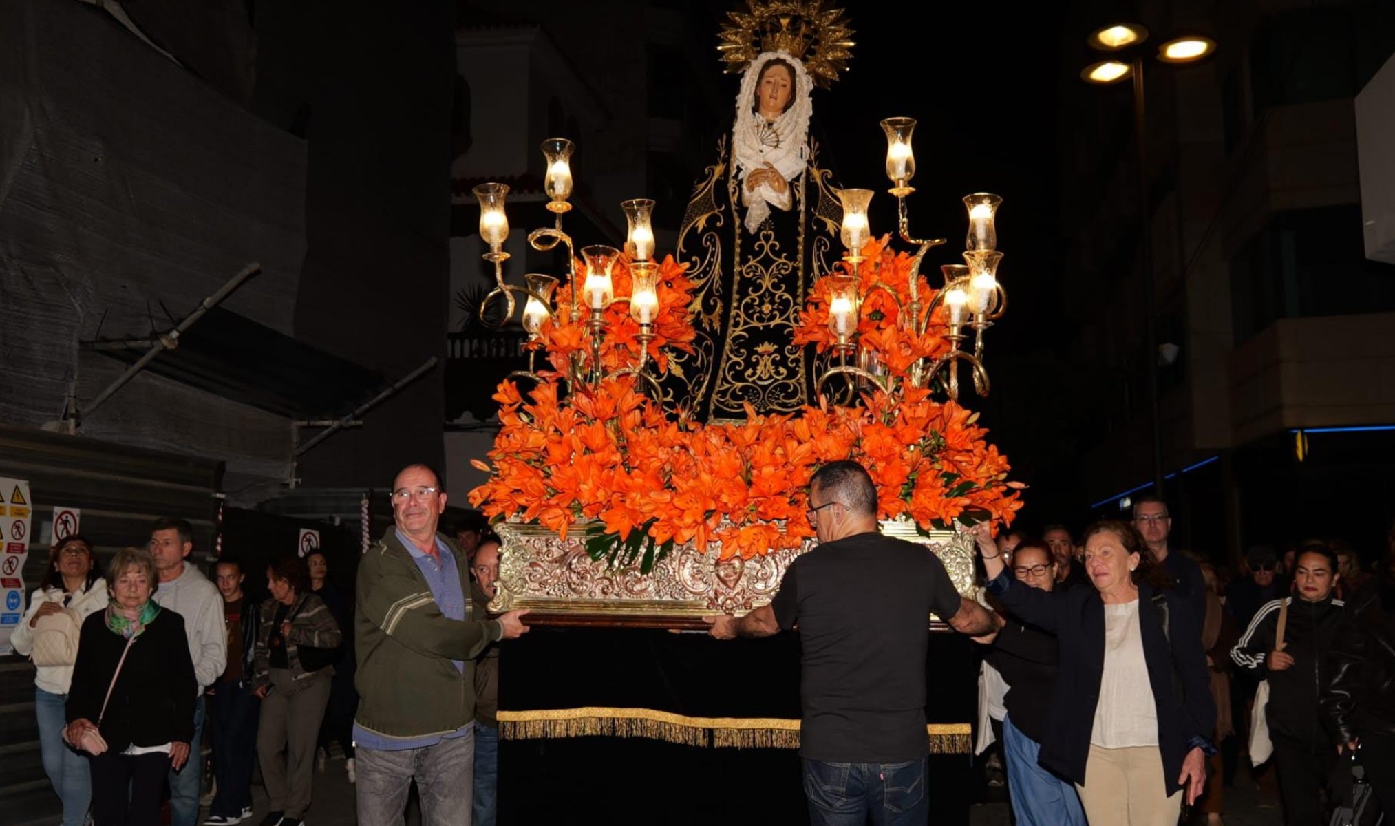 La Iglesia de San Ginés acoge la celebración litúrgica del Viernes Santo La Iglesia de San Ginés acoge la celebración litúrgica del Viernes Santo