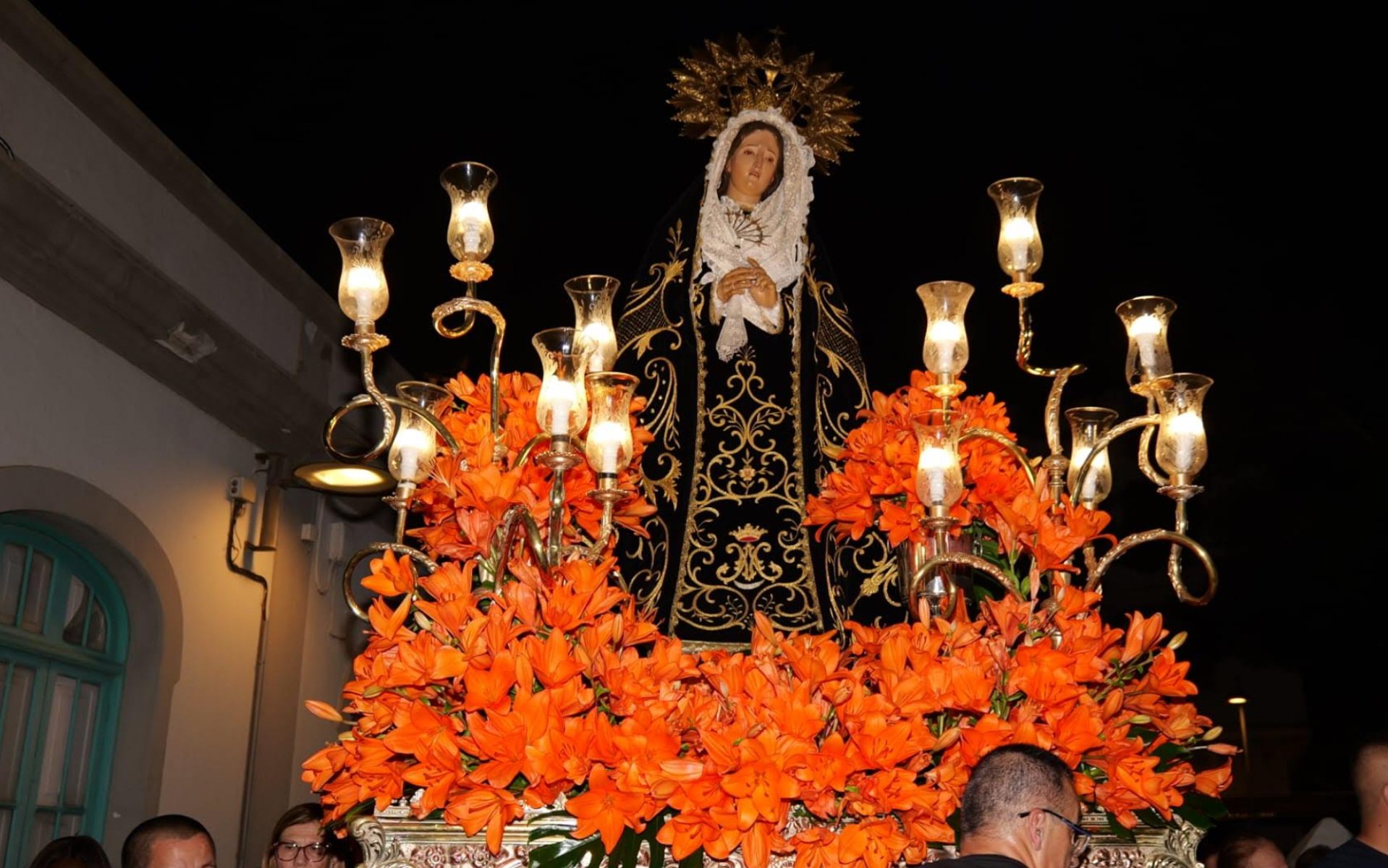 La Iglesia de San Ginés acoge la celebración litúrgica del Viernes Santo La Iglesia de San Ginés acoge la celebración litúrgica del Viernes Santo