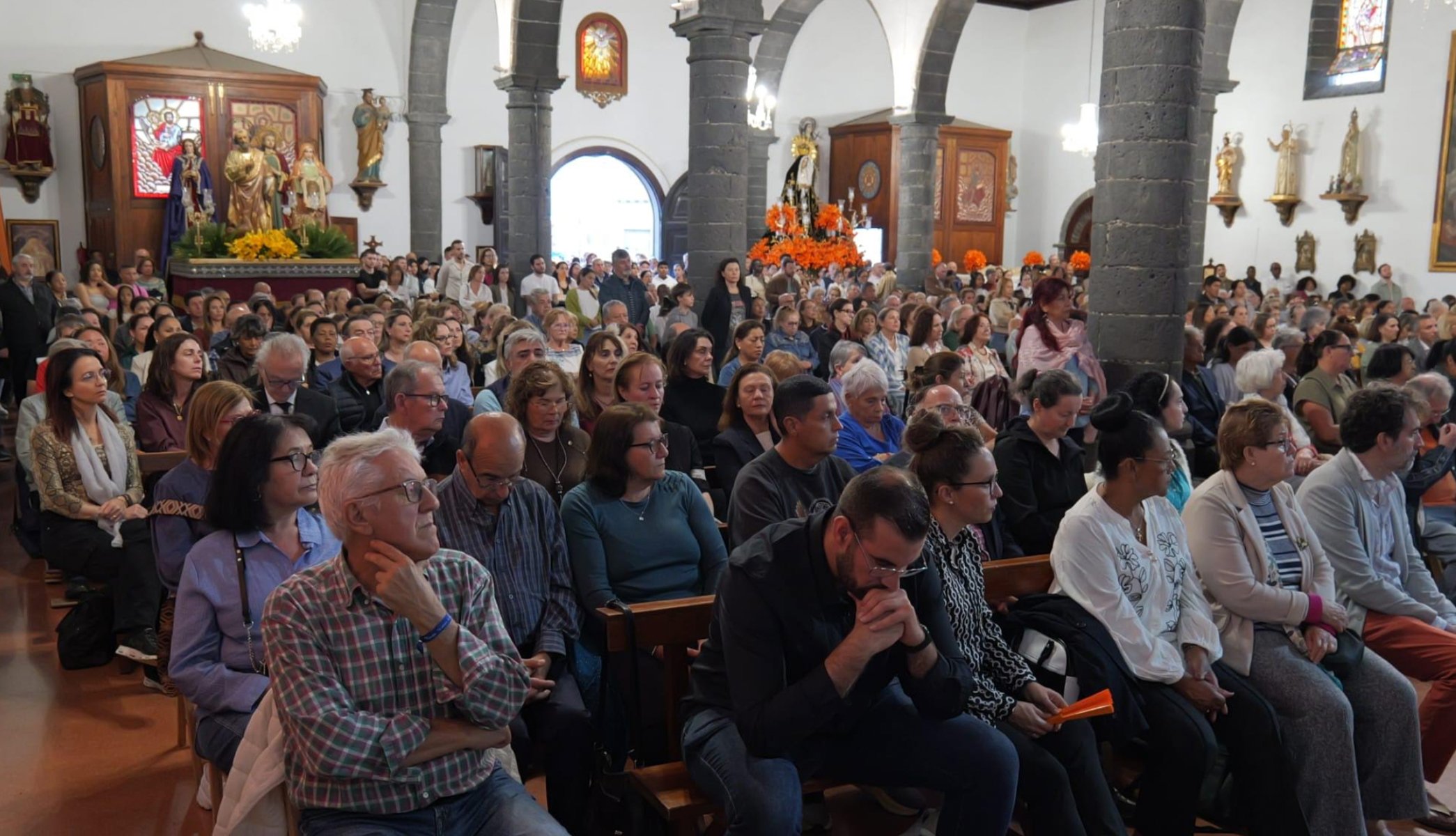 La Iglesia de San Ginés acoge la celebración litúrgica del Viernes Santo La Iglesia de San Ginés acoge la celebración litúrgica del Viernes Santo