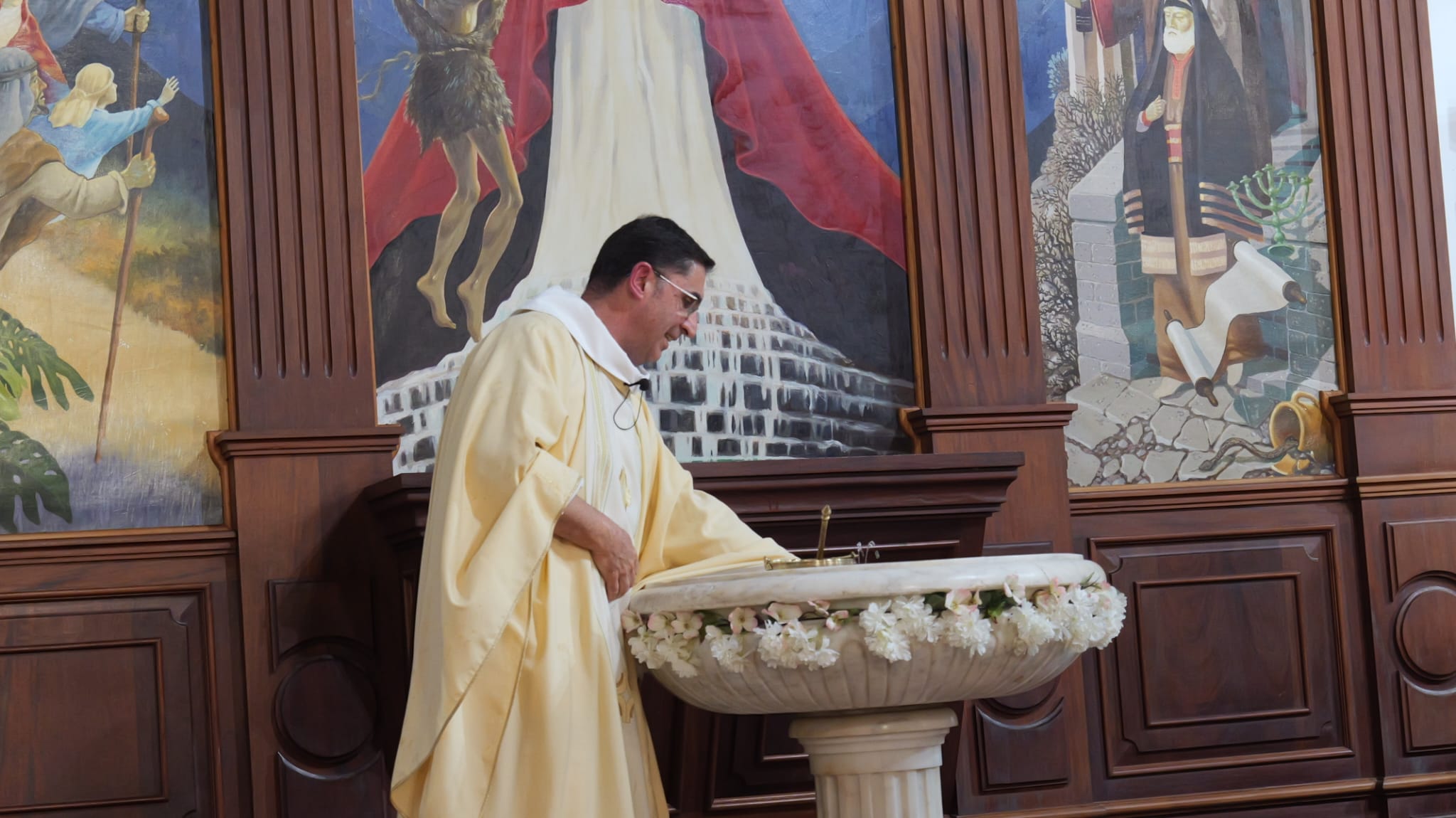 Vigilia Pascual en la iglesia de San Ginés Vigilia Pascual en la iglesia de San Ginés
