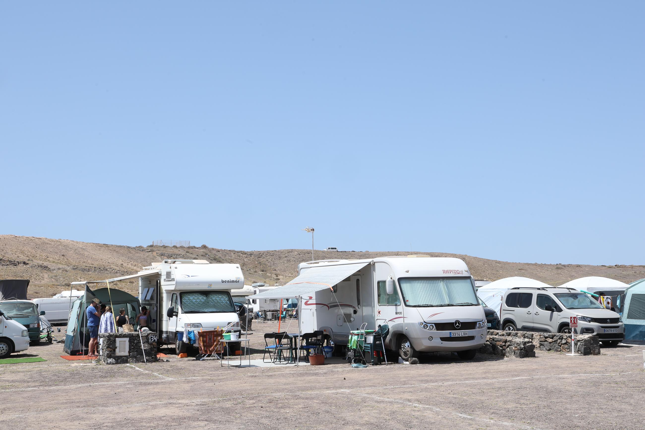 Autocaravanas en el Camping de Papagayo en Semana Santa. Foto: La Voz.