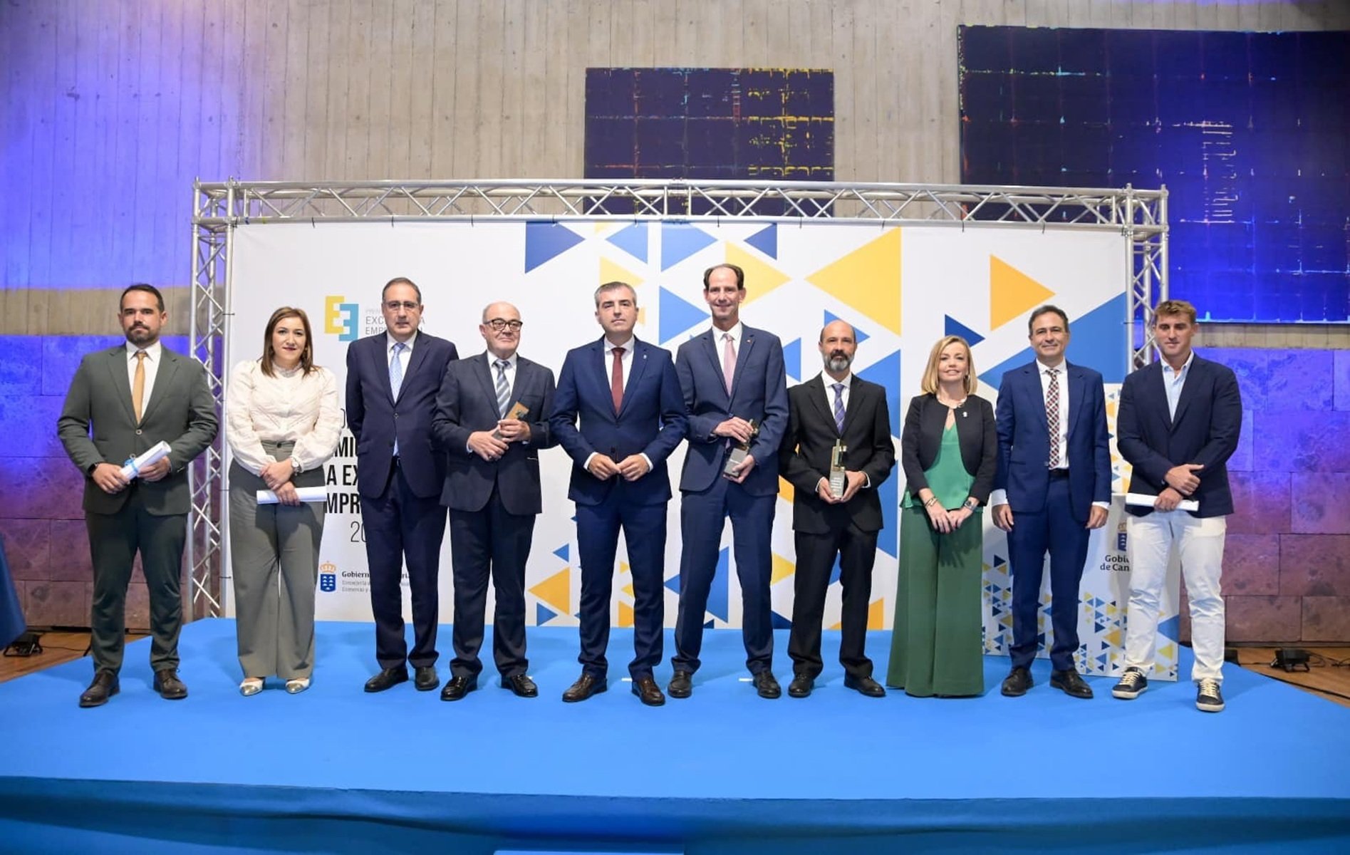 Foto de familia de los Premios Excelencia 2024