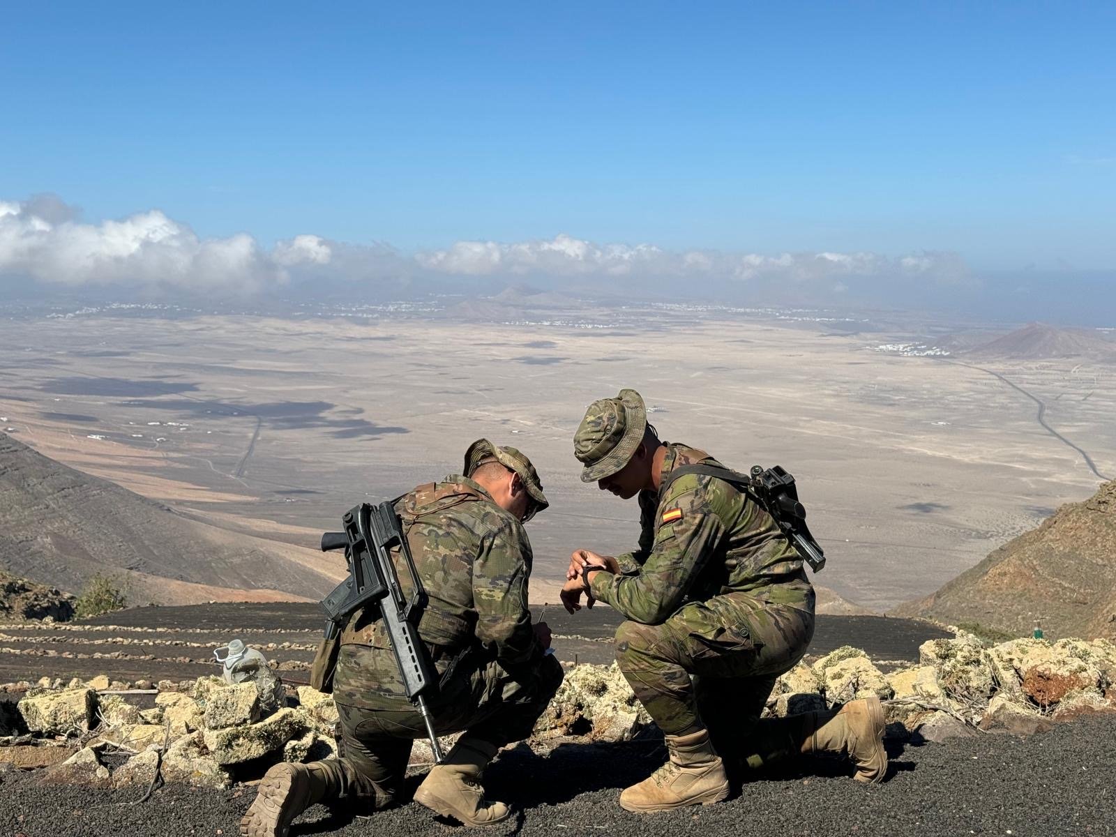 Soldados del Ejército de Tierra desplegados en Lanzarote. Soldados del Ejército de Tierra desplegados en Lanzarote.