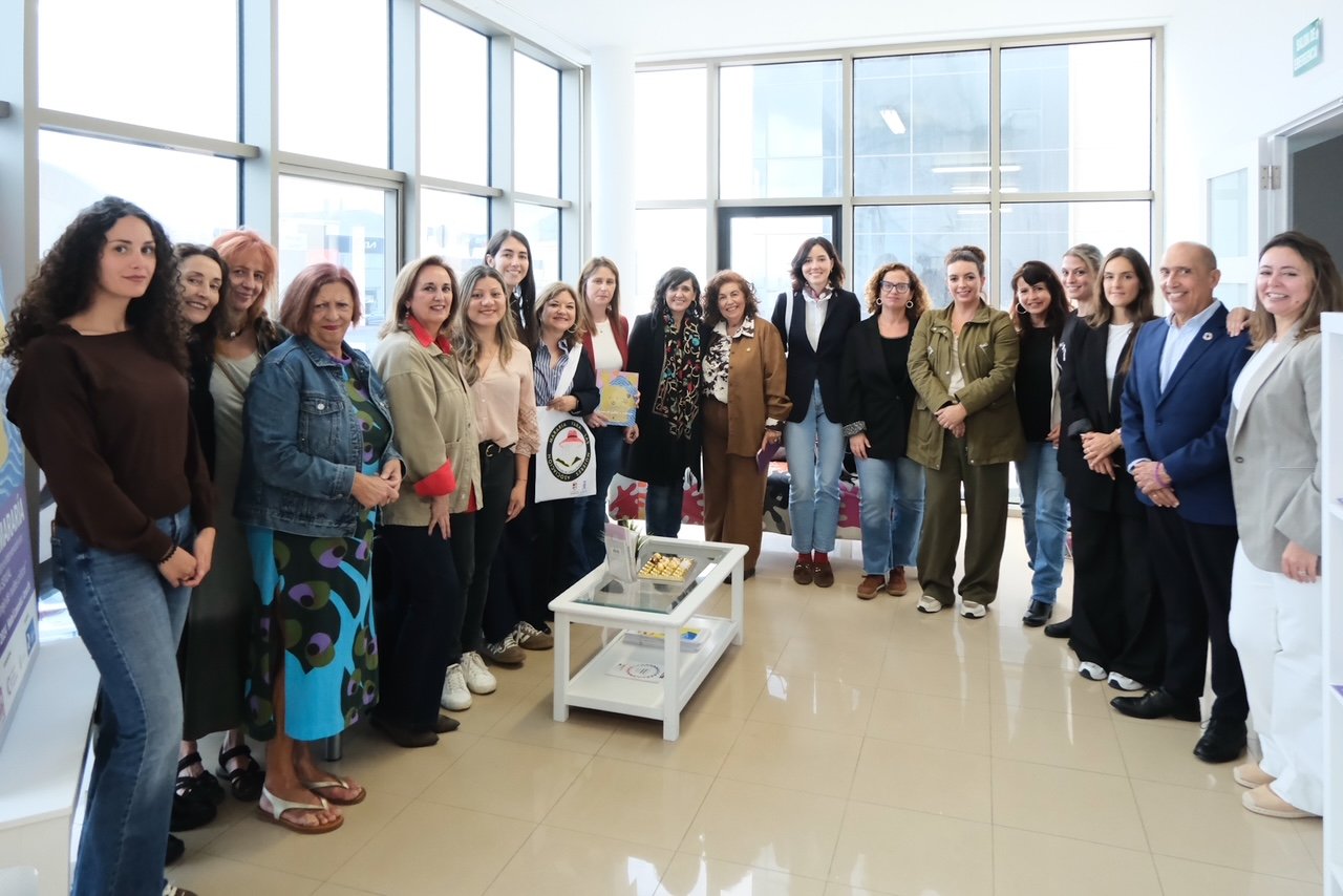 La secretaria de Estado de Igualdad, María Guijarro, visita la asociación Mararía