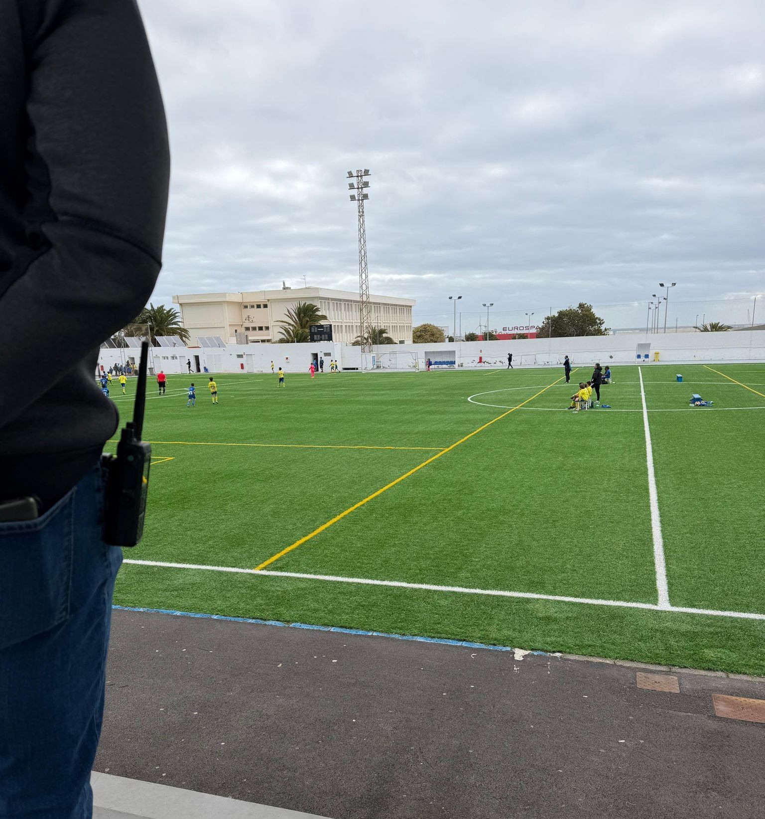 La Policía Local de Arrecife está desplegando su nueva unidad para la prevención de la violencia en los encuentros deportivos en instalaciones del Ayuntamiento