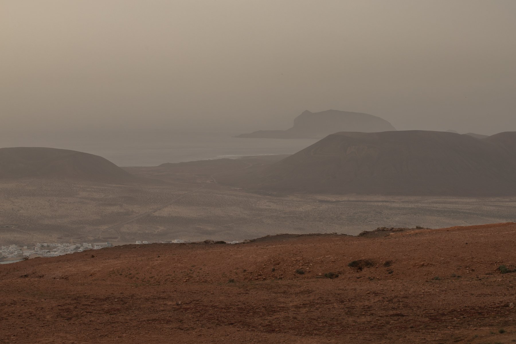 Episodio de calima en el Archipiélago Chinijo. Foto: Andrea Domínguez.
