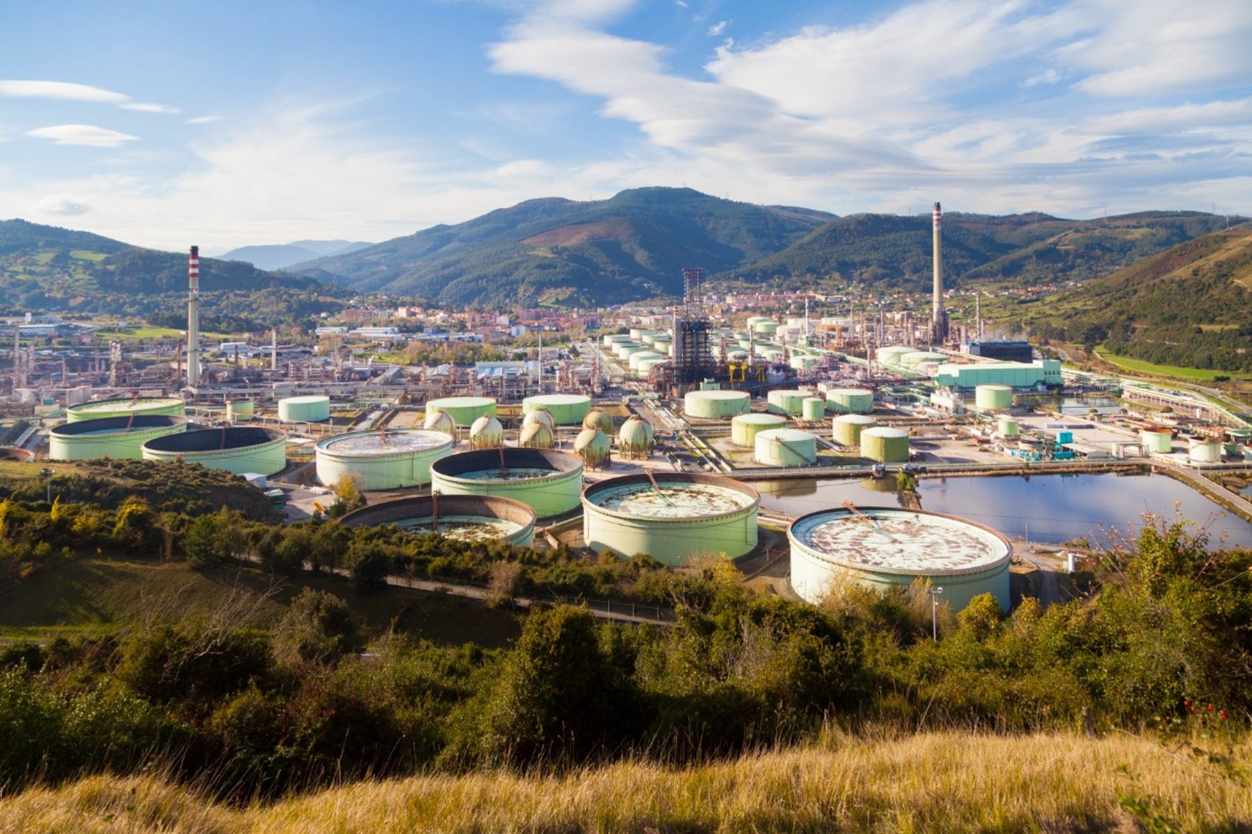 Instalaciones de refino de Petronor, filial de Repsol, en Bilbao.
