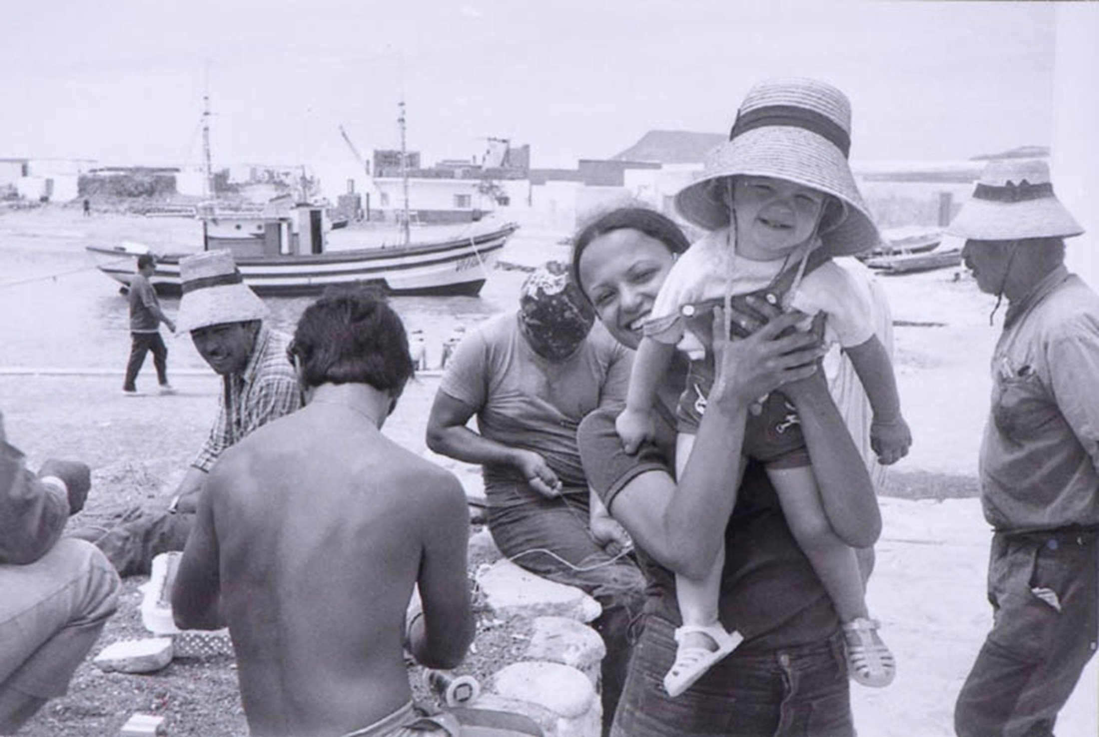 Grupo en Caleta del Sebo en 1973. Foto de la colección de Rosario Duque Fernández