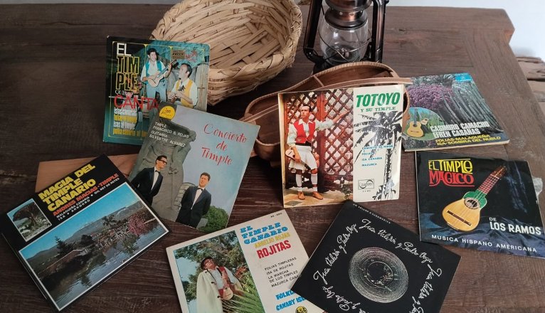 Algunos discos y métodos musicales exhibidos en la muestra