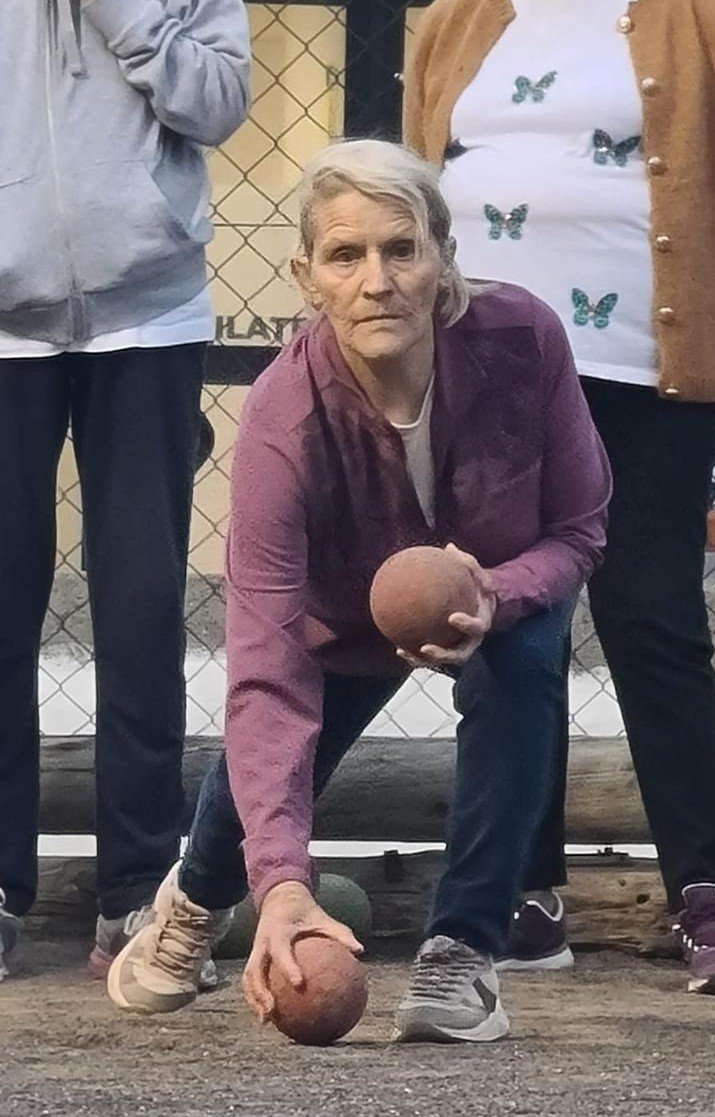 Proyecto de salud comunitaria con la bola canaria para mayores de 60 años