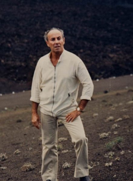 César Manrique in Lanzarote. Photo: La Voz.