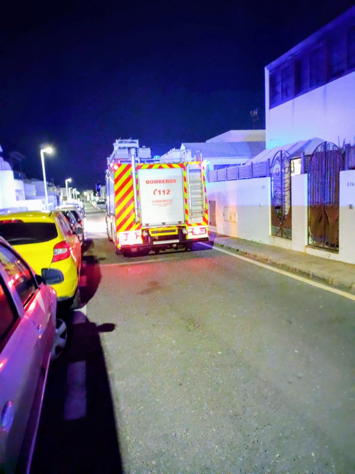 Rescatada una mujer accidentada en su casa en Playa Honda