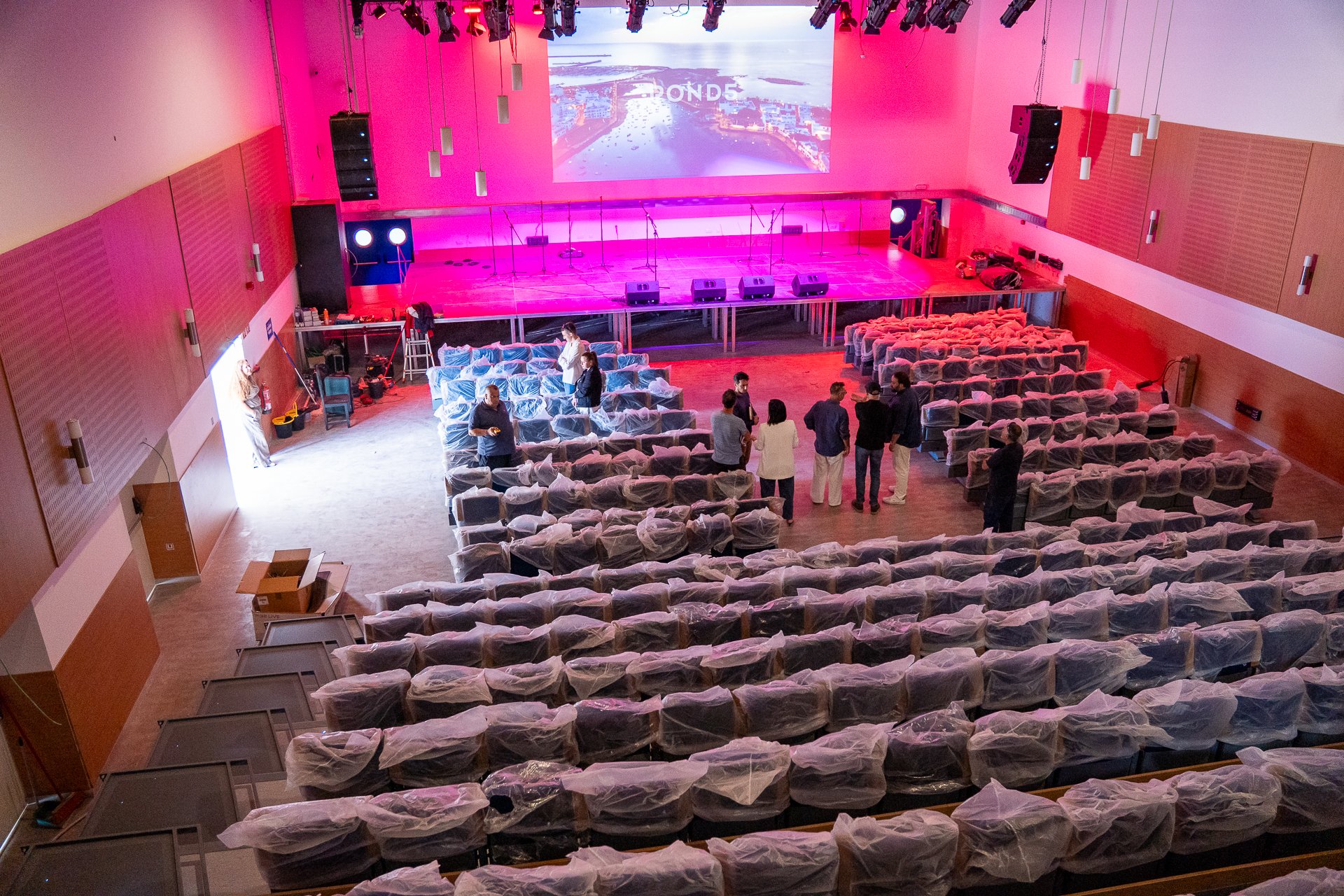Visita Echedey Eugenio y Abigail González al teatro municipal (4)