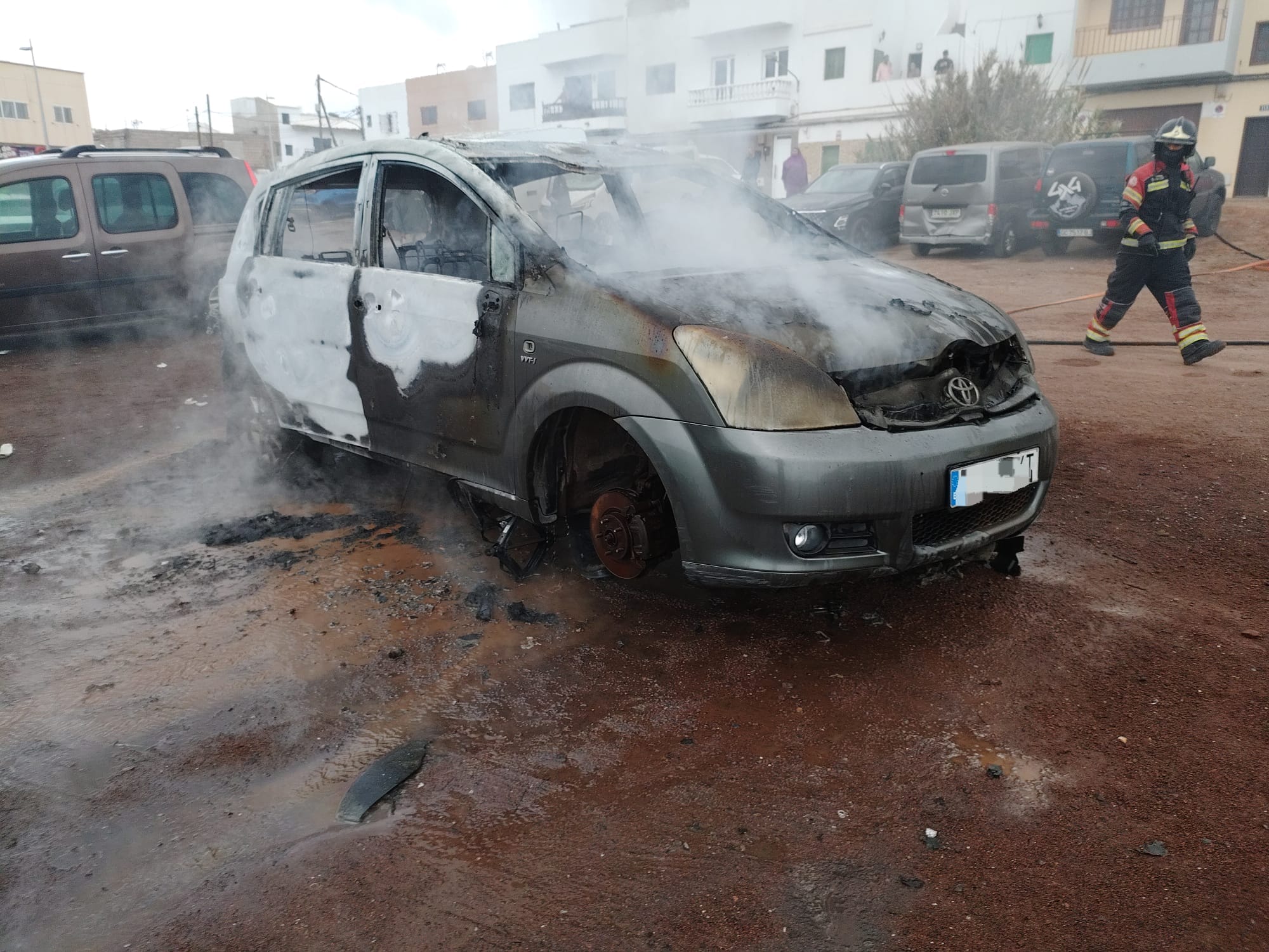Incendio de un coche en Arrecife