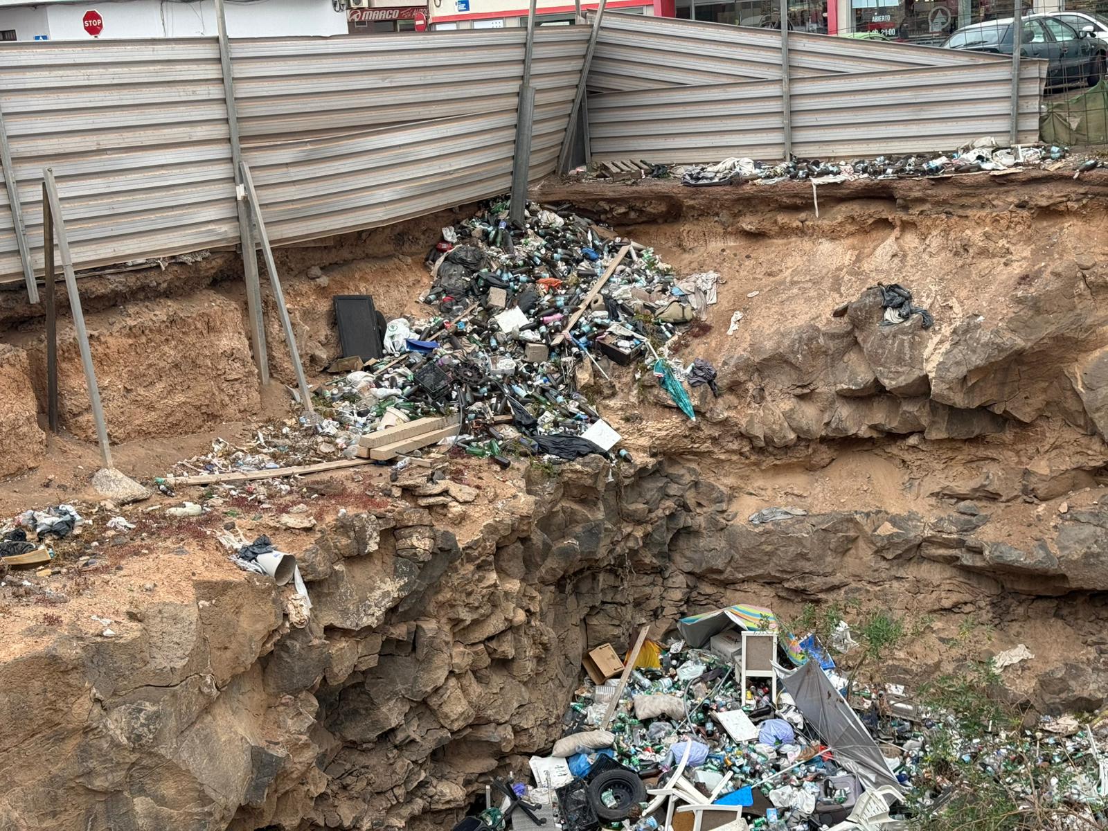 Imágenes del solar en Arrecife