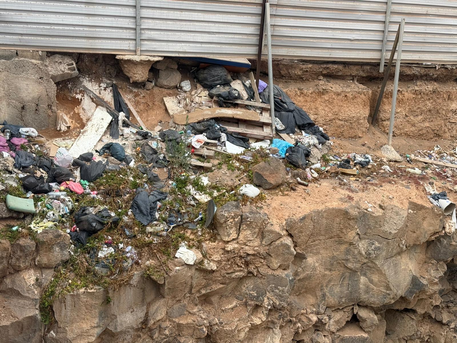 Imágenes del solar en Arrecife