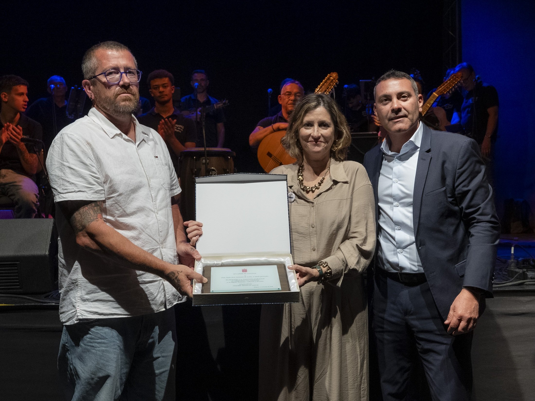 Homenaje celebrado en memoria de Juan Santana