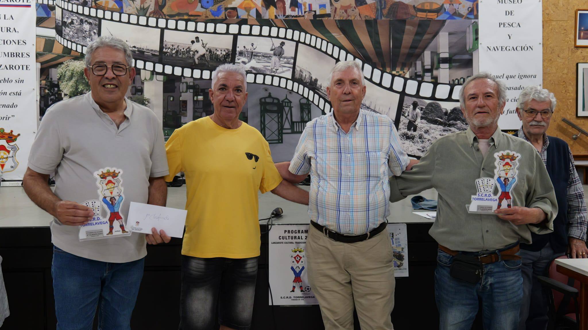 'Tercer Torneo de Dominó'