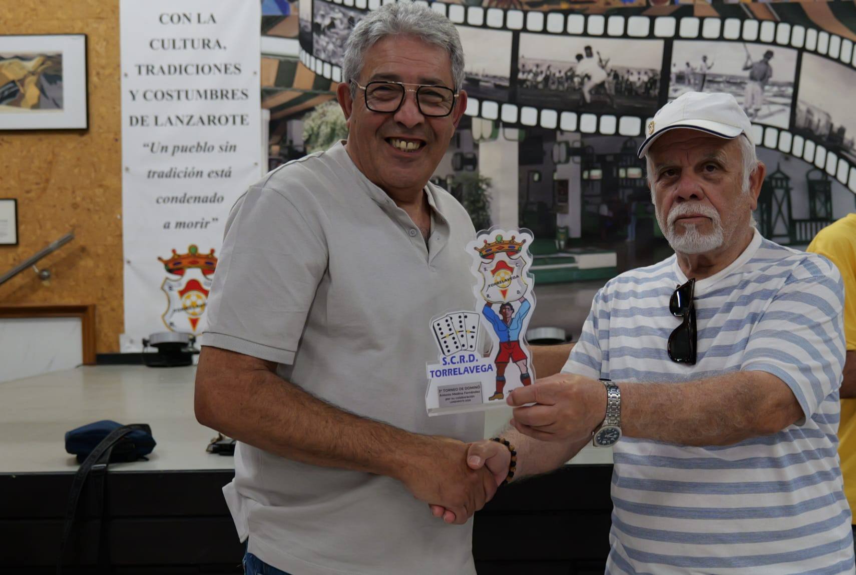 'Tercer Torneo de Dominó'