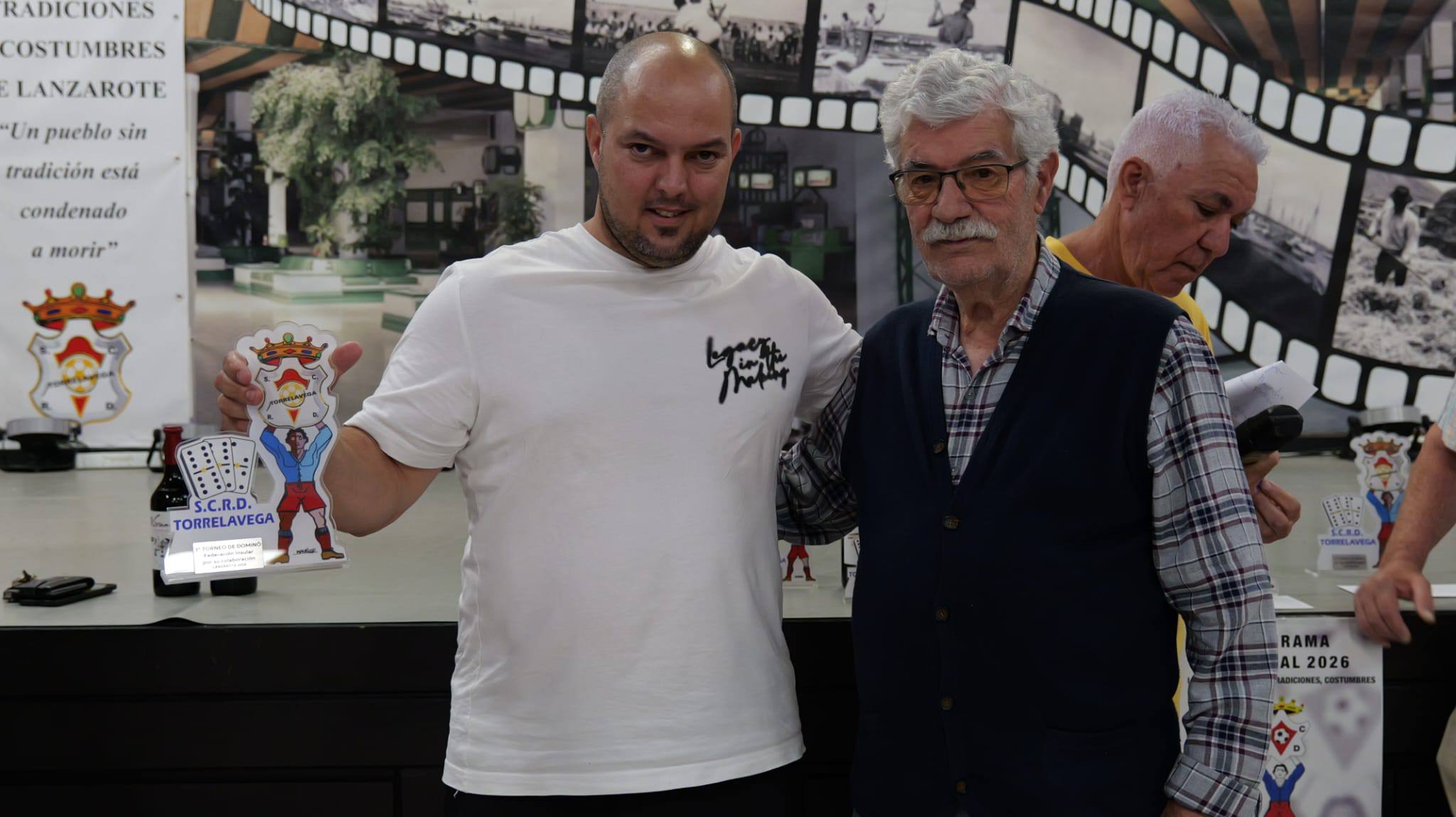 'Tercer Torneo de Dominó'