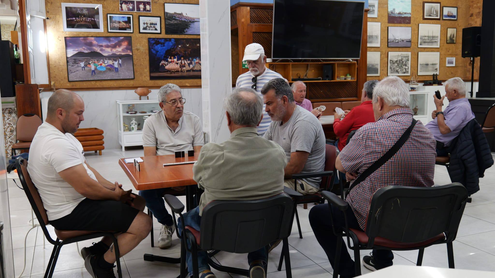 'Tercer Torneo de Dominó'