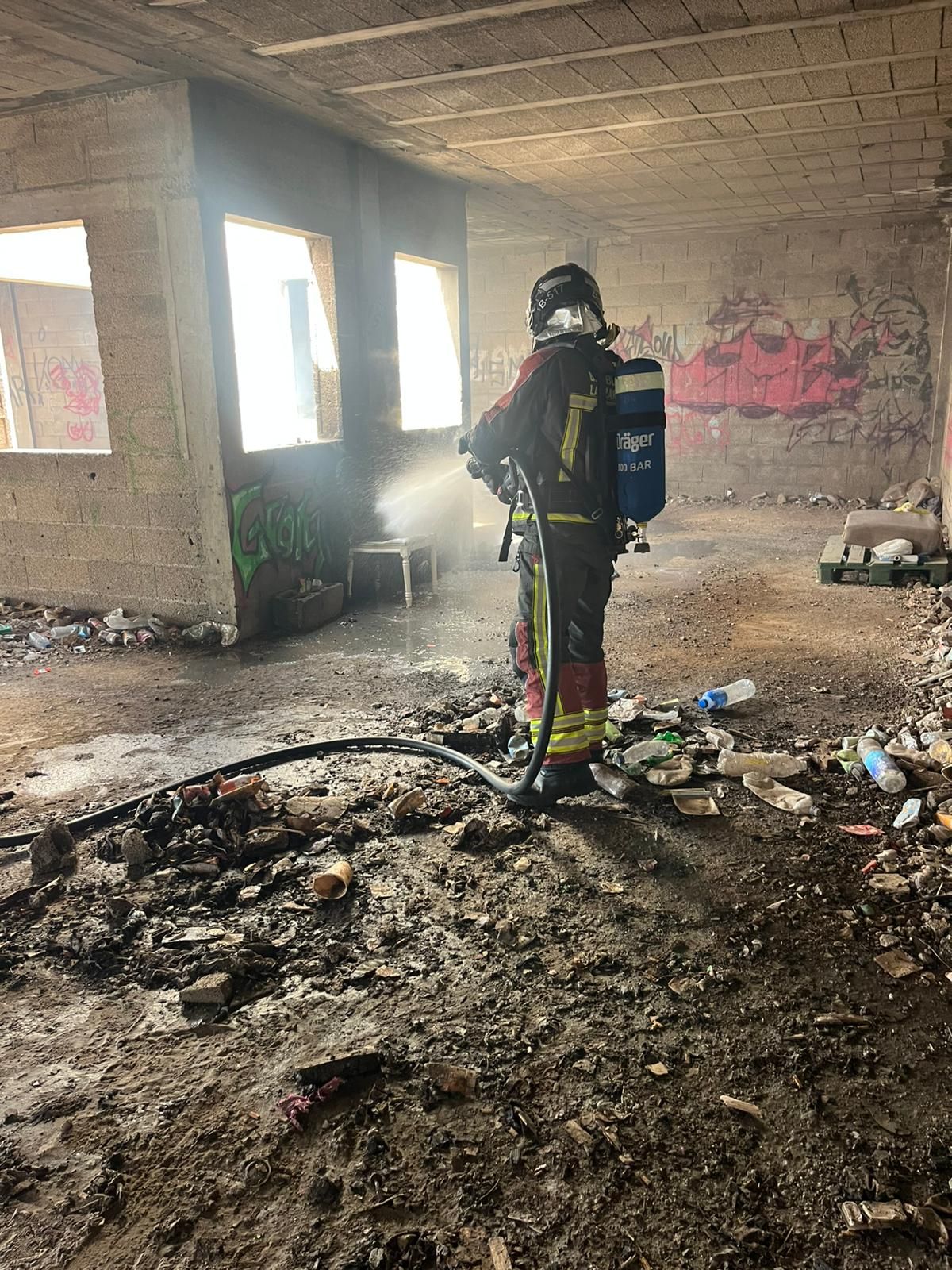 Incendio de una obra abandonada