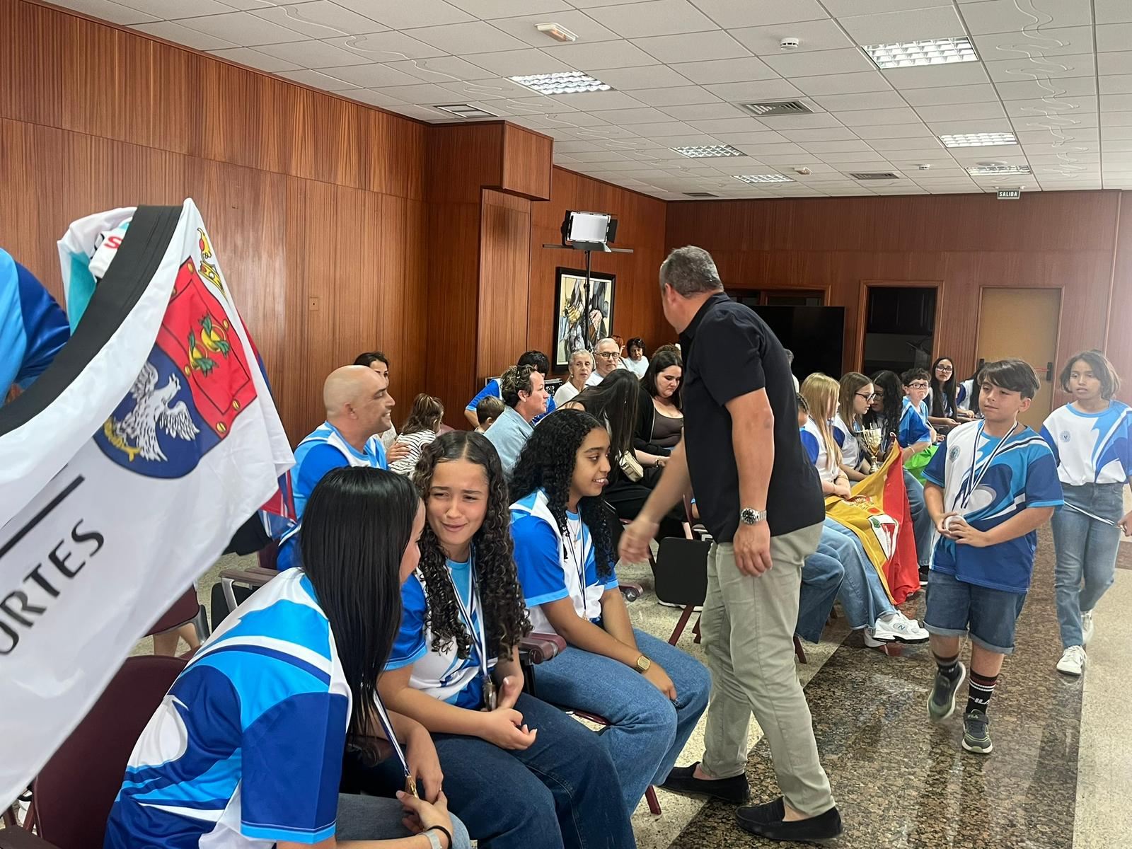 Recepción al Club Tanaga