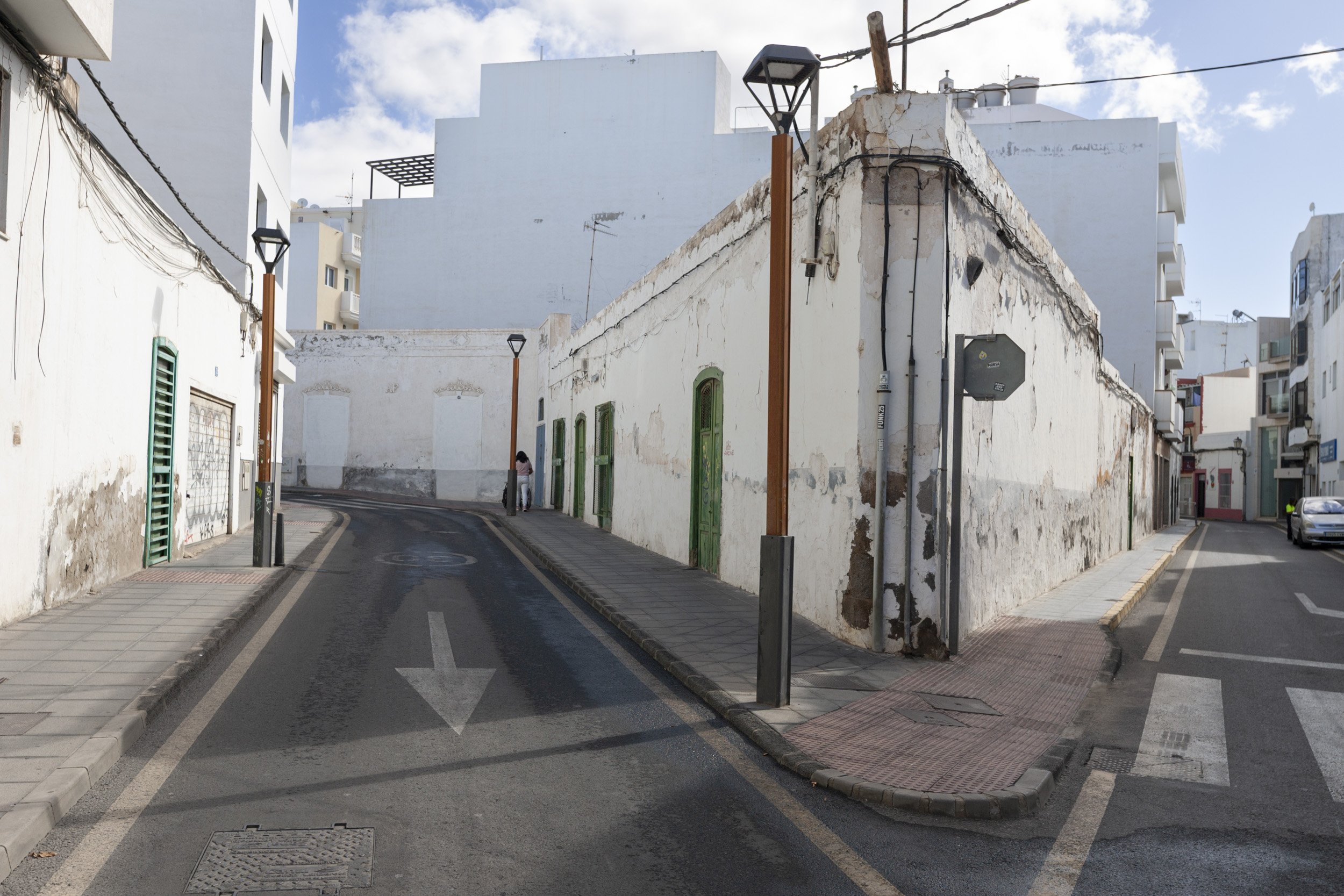Arrecife y sus inmuebles abandonados. Fotos: Juan Mateos.