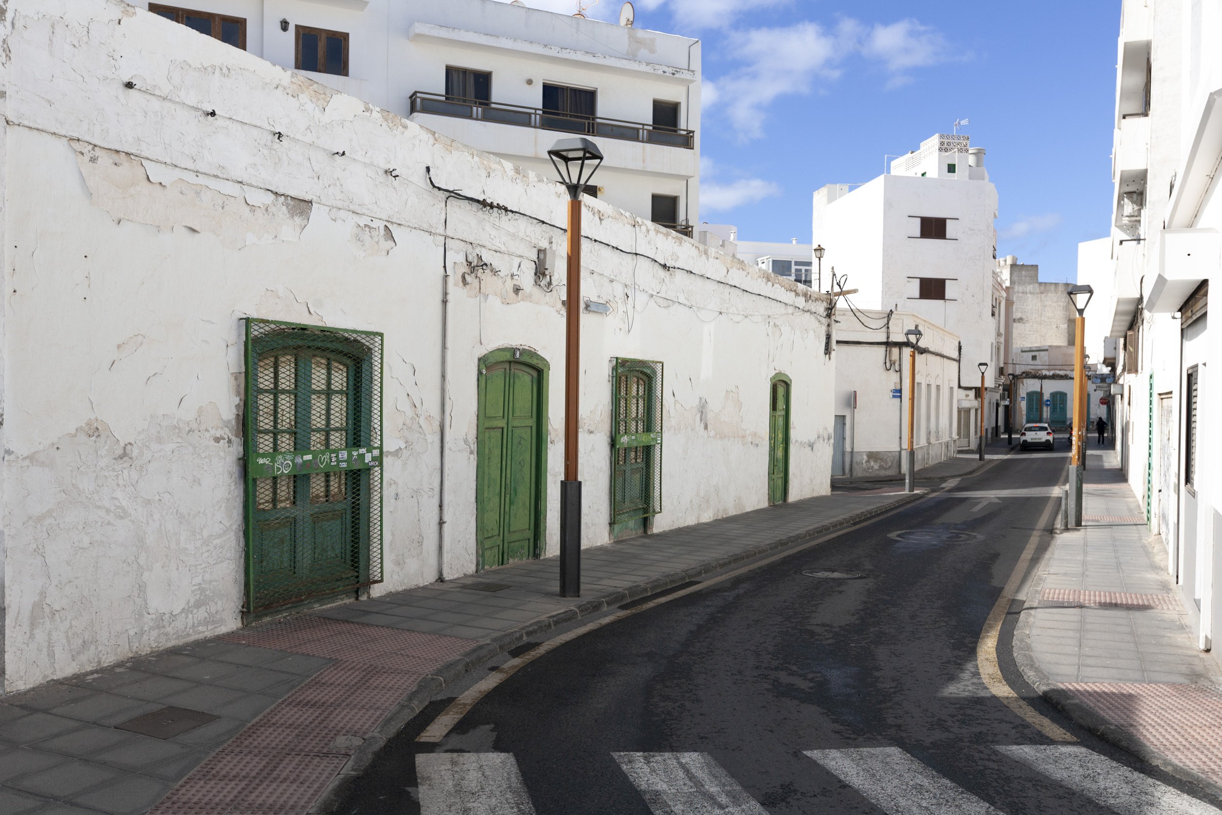 Arrecife y sus inmuebles abandonados. Fotos: Juan Mateos.