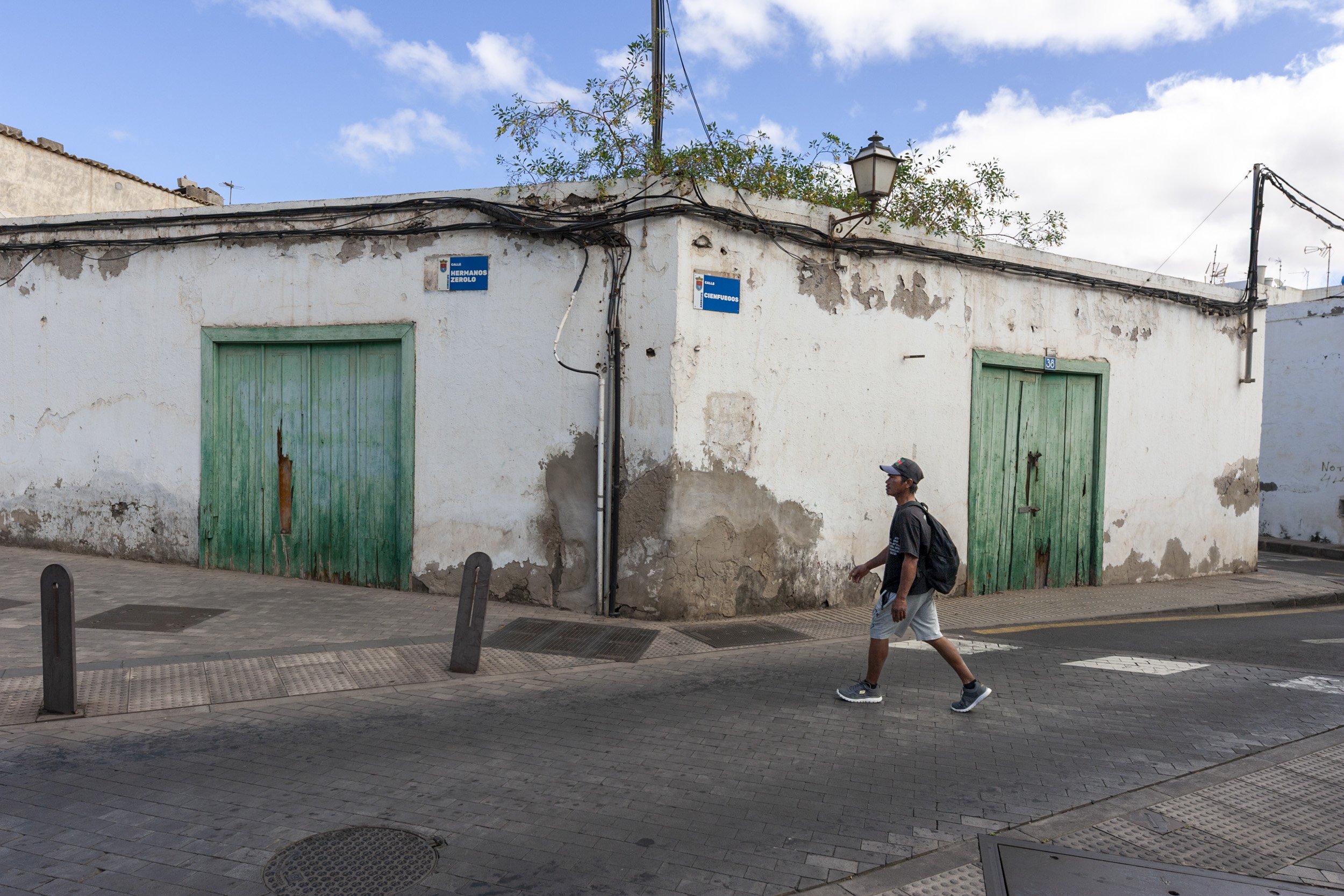 Arrecife y sus inmuebles abandonados. Fotos: Juan Mateos.
