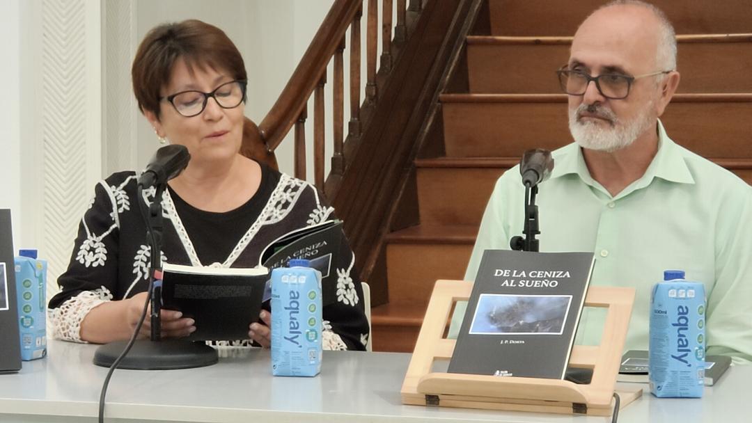 Presentación del poemario 'De la ceniza al Sueño' Presentación del poemario 'De la ceniza al Sueño'
