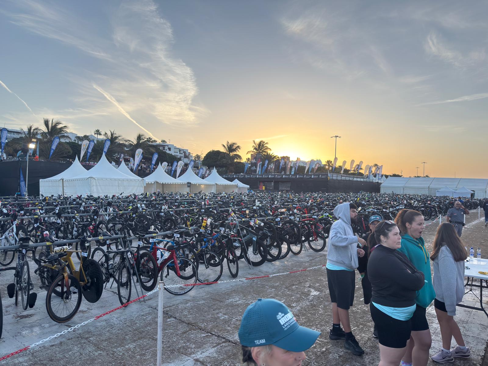 Arranca la 34º edición del IRONMAN Lanzarote. Fotos: La Voz. Arranca la 34º edición del IRONMAN Lanzarote. Fotos: La Voz.