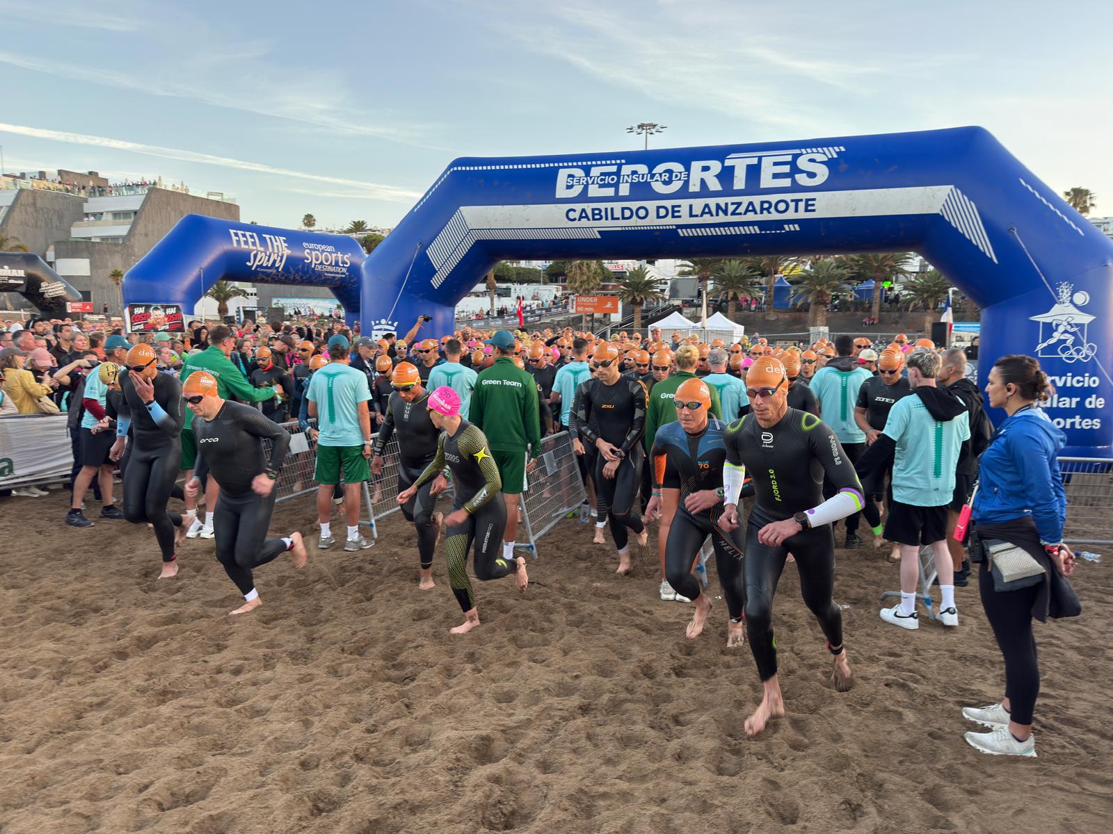 Arranca la 34º edición del IRONMAN Lanzarote. Fotos: La Voz. Arranca la 34º edición del IRONMAN Lanzarote. Fotos: La Voz.