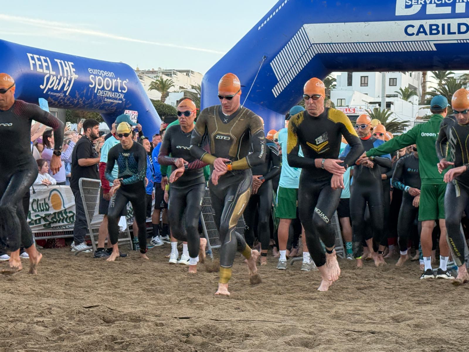 Arranca la 34º edición del IRONMAN Lanzarote. Fotos: La Voz. Arranca la 34º edición del IRONMAN Lanzarote. Fotos: La Voz.