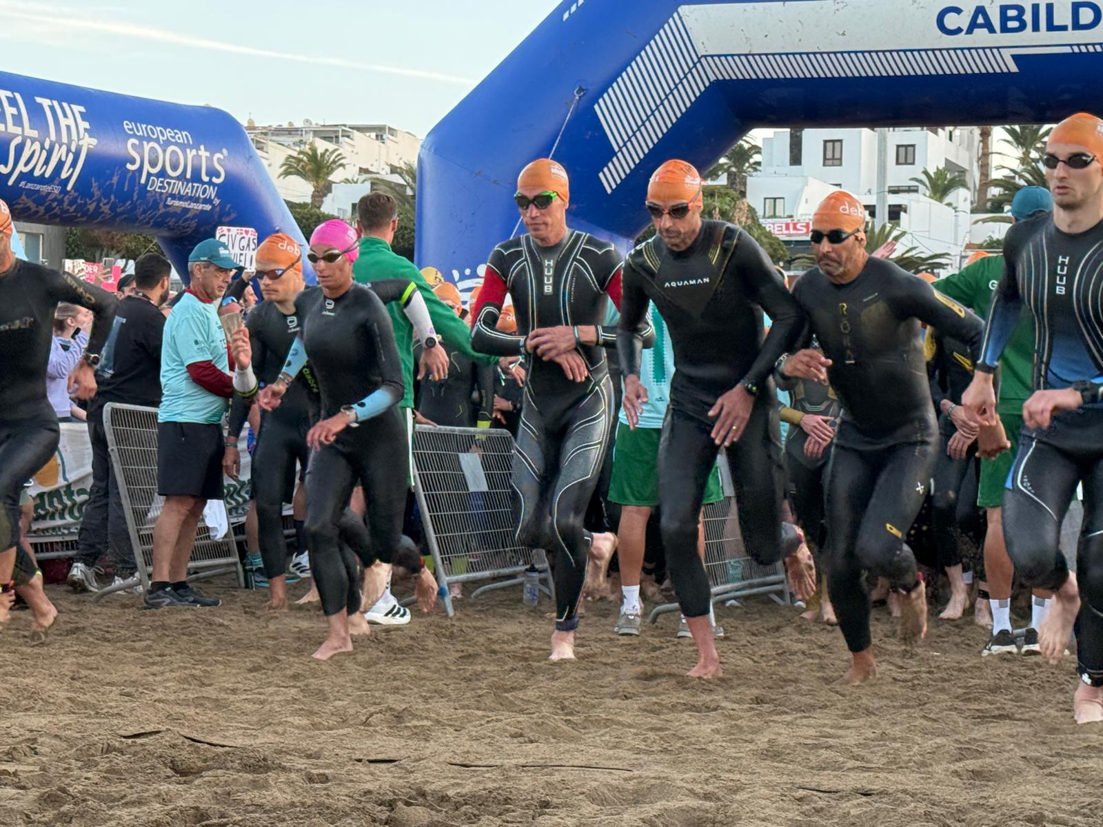 Arranca la 34º edición del IRONMAN Lanzarote. Fotos: La Voz. Arranca la 34º edición del IRONMAN Lanzarote. Fotos: La Voz.