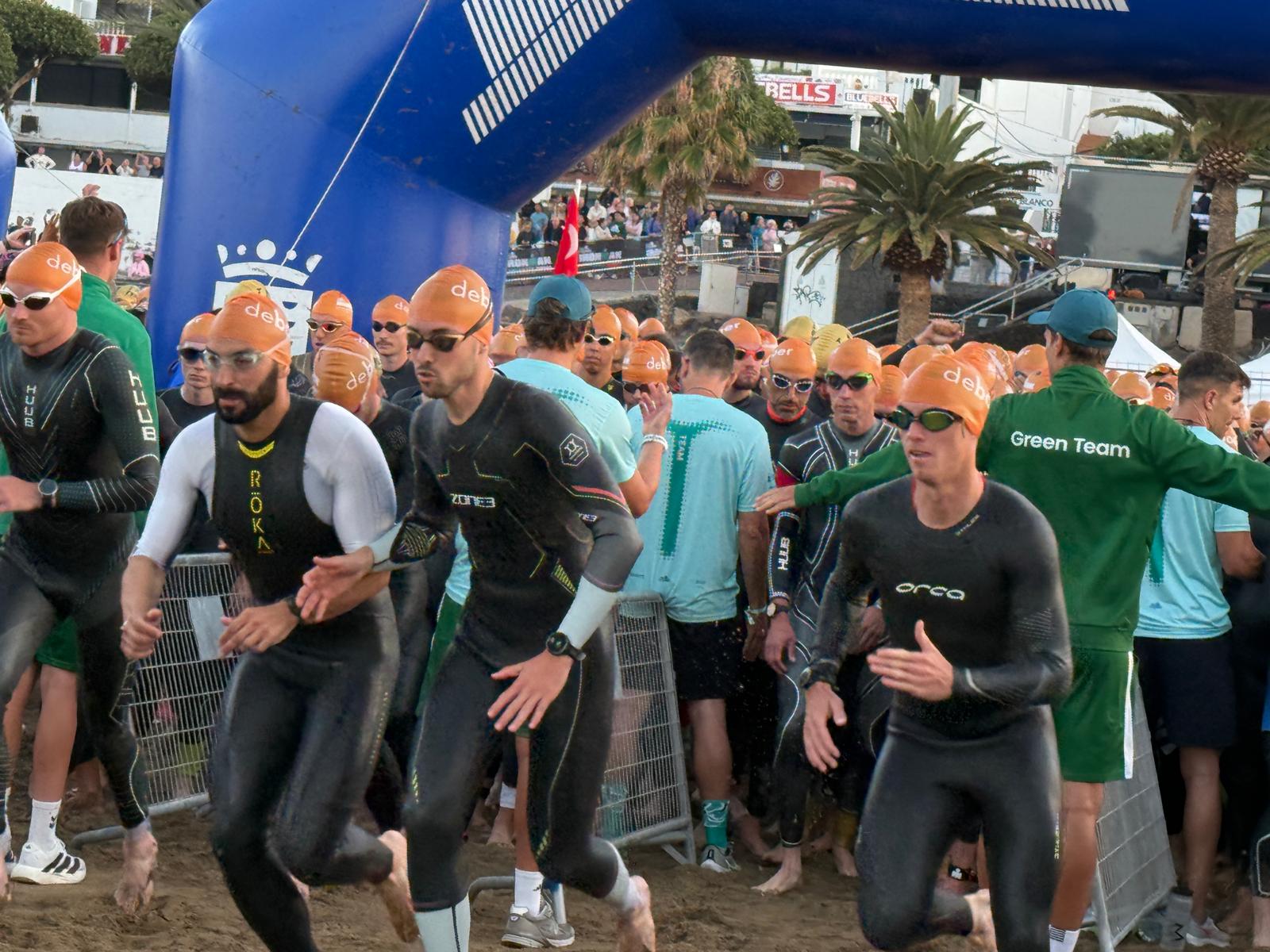 Arranca la 34º edición del IRONMAN Lanzarote. Fotos: La Voz. Arranca la 34º edición del IRONMAN Lanzarote. Fotos: La Voz.