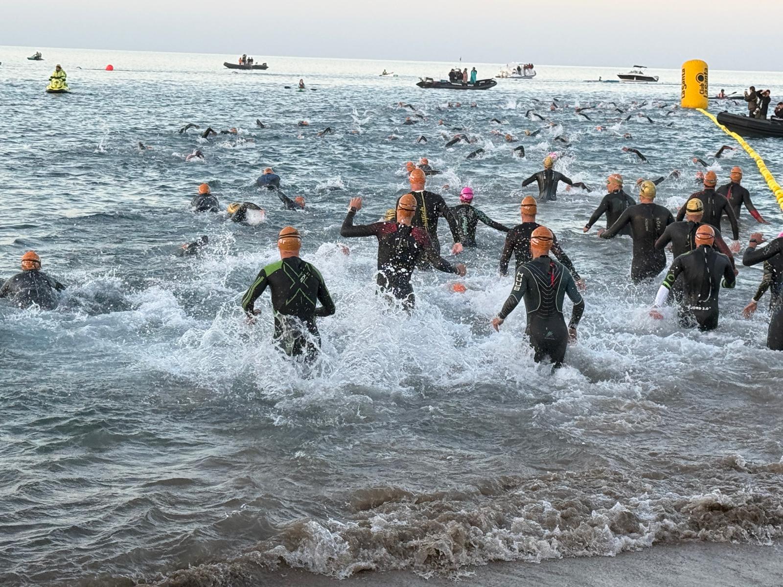 Arranca la 34º edición del IRONMAN Lanzarote. Fotos: La Voz. Arranca la 34º edición del IRONMAN Lanzarote. Fotos: La Voz.