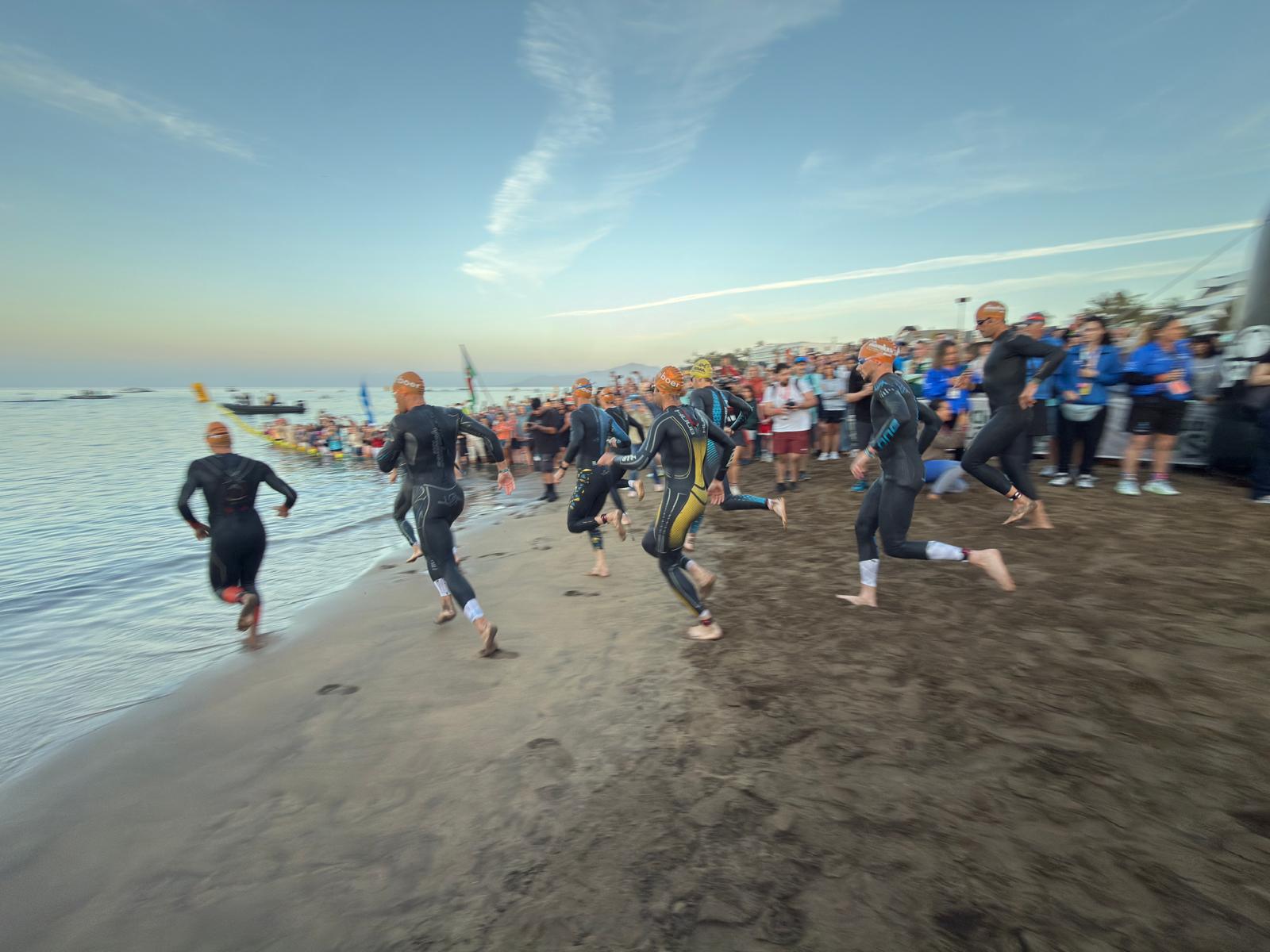 Arranca la 34º edición del IRONMAN Lanzarote. Fotos: La Voz. Arranca la 34º edición del IRONMAN Lanzarote. Fotos: La Voz.