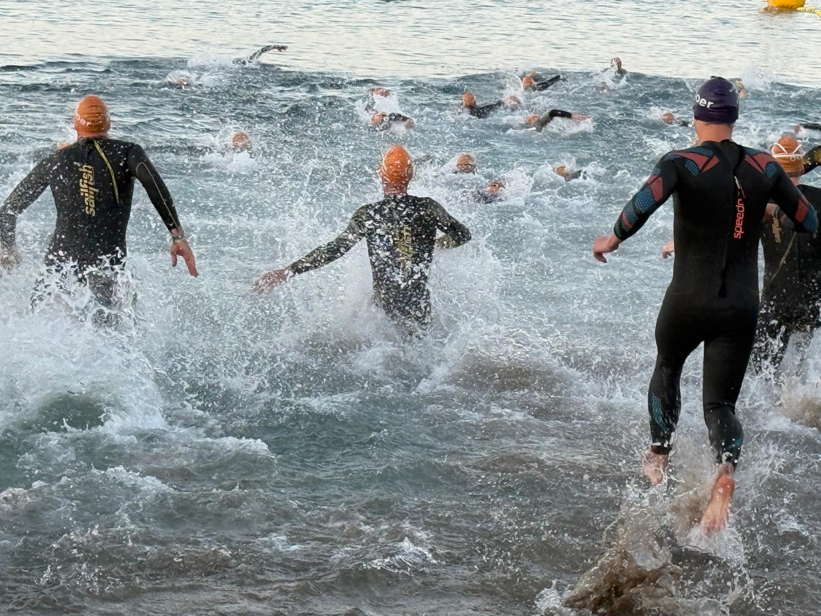 Arranca la 34º edición del IRONMAN Lanzarote. Fotos: La Voz. Arranca la 34º edición del IRONMAN Lanzarote. Fotos: La Voz.
