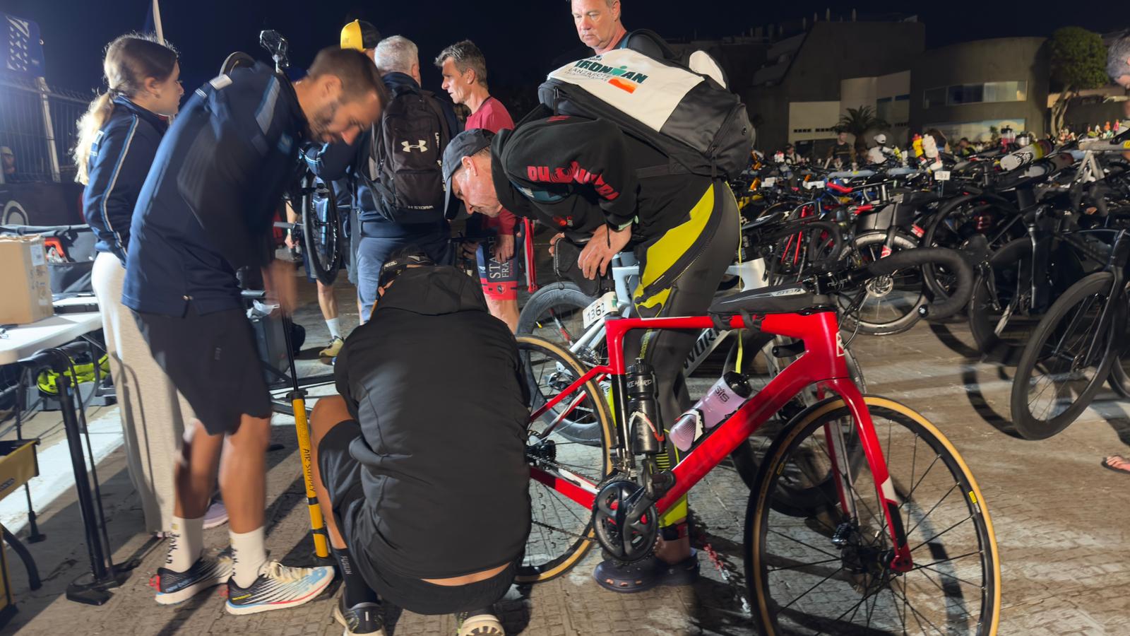 Arranca la 34º edición del IRONMAN Lanzarote. Fotos: La Voz. Arranca la 34º edición del IRONMAN Lanzarote. Fotos: La Voz.
