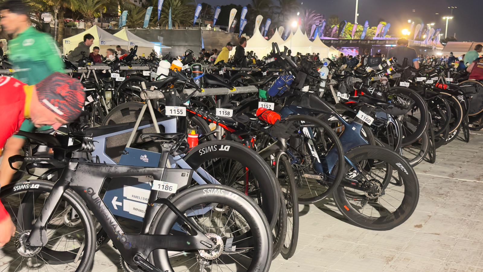 Arranca la 34º edición del IRONMAN Lanzarote. Fotos: La Voz. Arranca la 34º edición del IRONMAN Lanzarote. Fotos: La Voz.