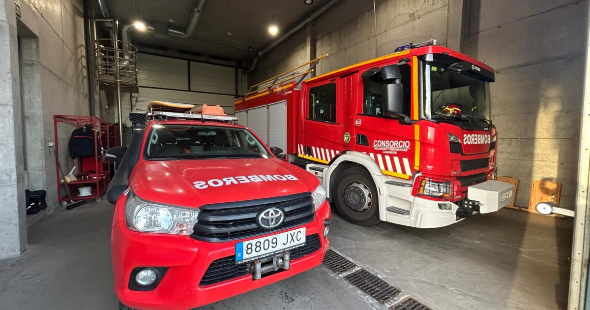 Lanzarote: Fire Brigade Extinguishes Blaze in Arrecife Home and Two Other Incidents This Monday
