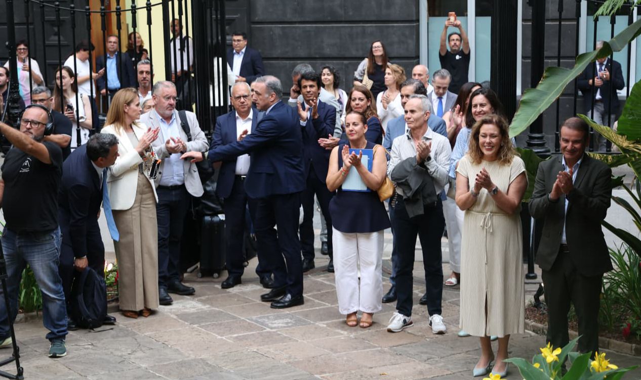 Concierto institucional por el Día de Canarias en el Parlamento